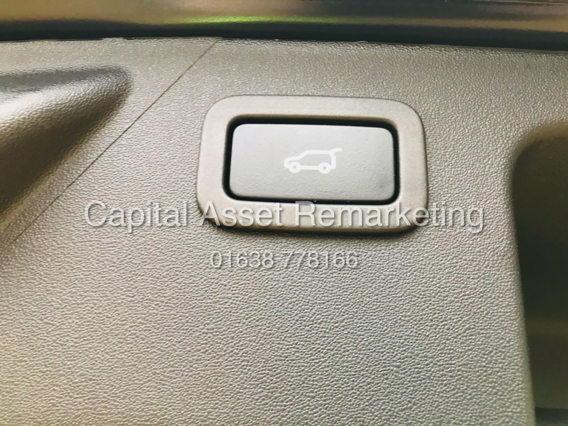 (ON SALE) LAND ROVER DISCOVERY SPORT "HSE - BLACK "AUTO 7 SEATER (2019 MODEL) PAN ROOF - HUGE SPEC - Image 23 of 37