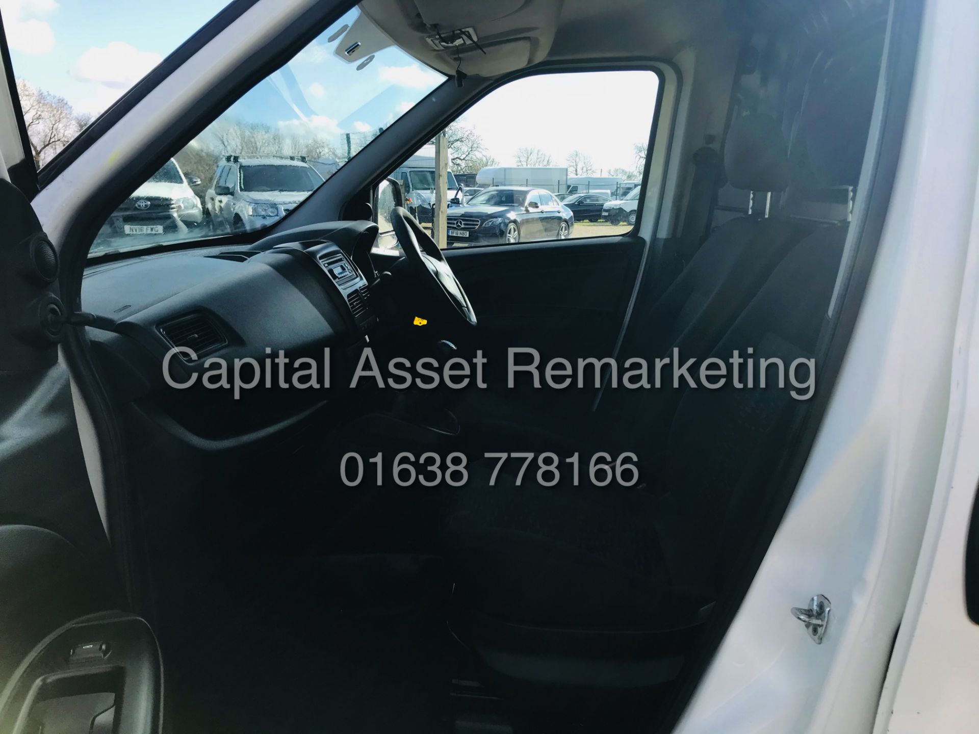 On Sale VAUXHALL COMBO 2000 CDTI (2017 MODEL) 1 OWNER *EURO 6 / ULEZ COMPLIANT* SIDE DOOR - Image 18 of 21