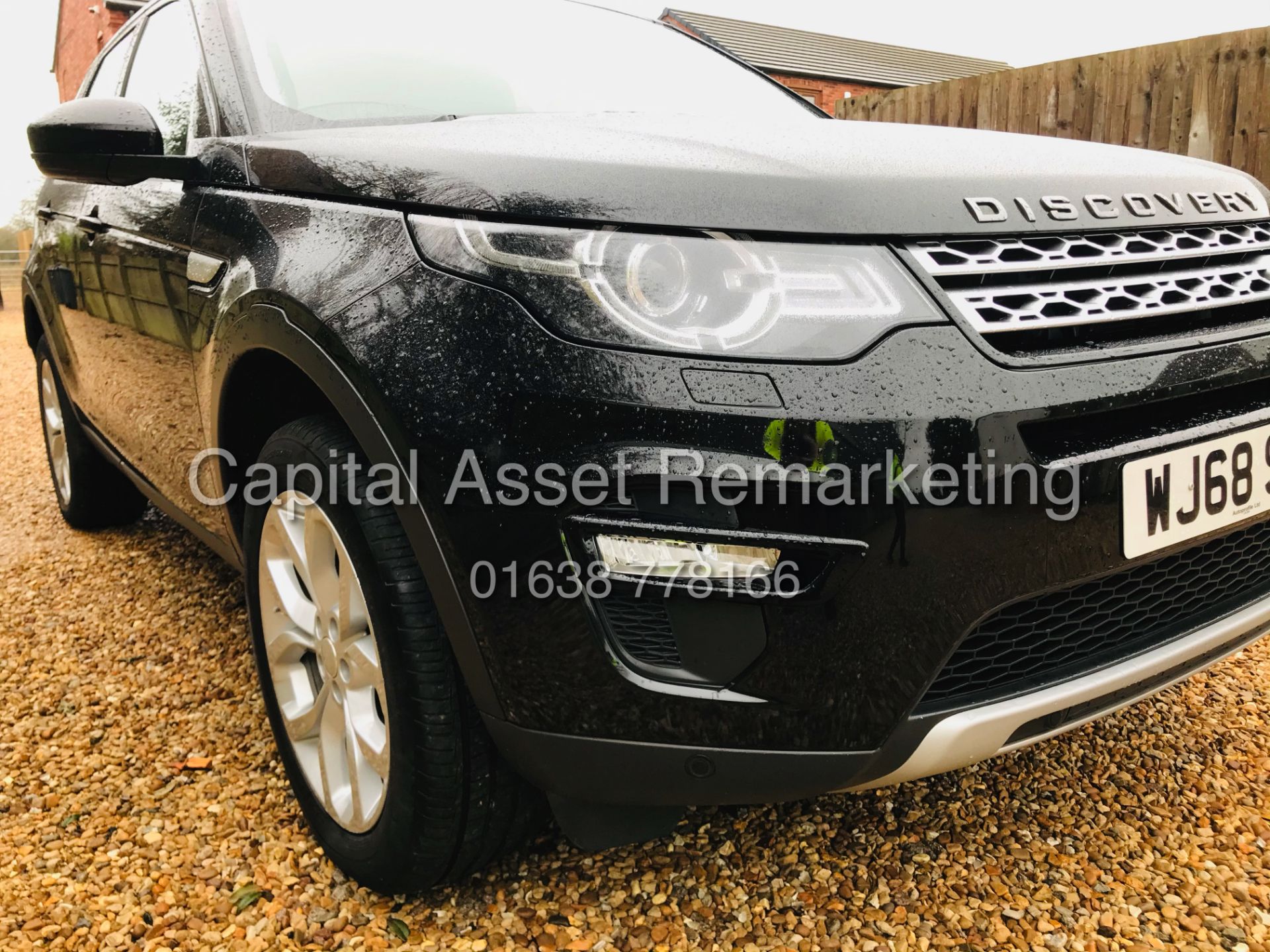 (ON SALE) LAND ROVER DISCOVERY SPORT "HSE - BLACK "AUTO 7 SEATER (2019 MODEL) PAN ROOF - HUGE SPEC - Image 13 of 37