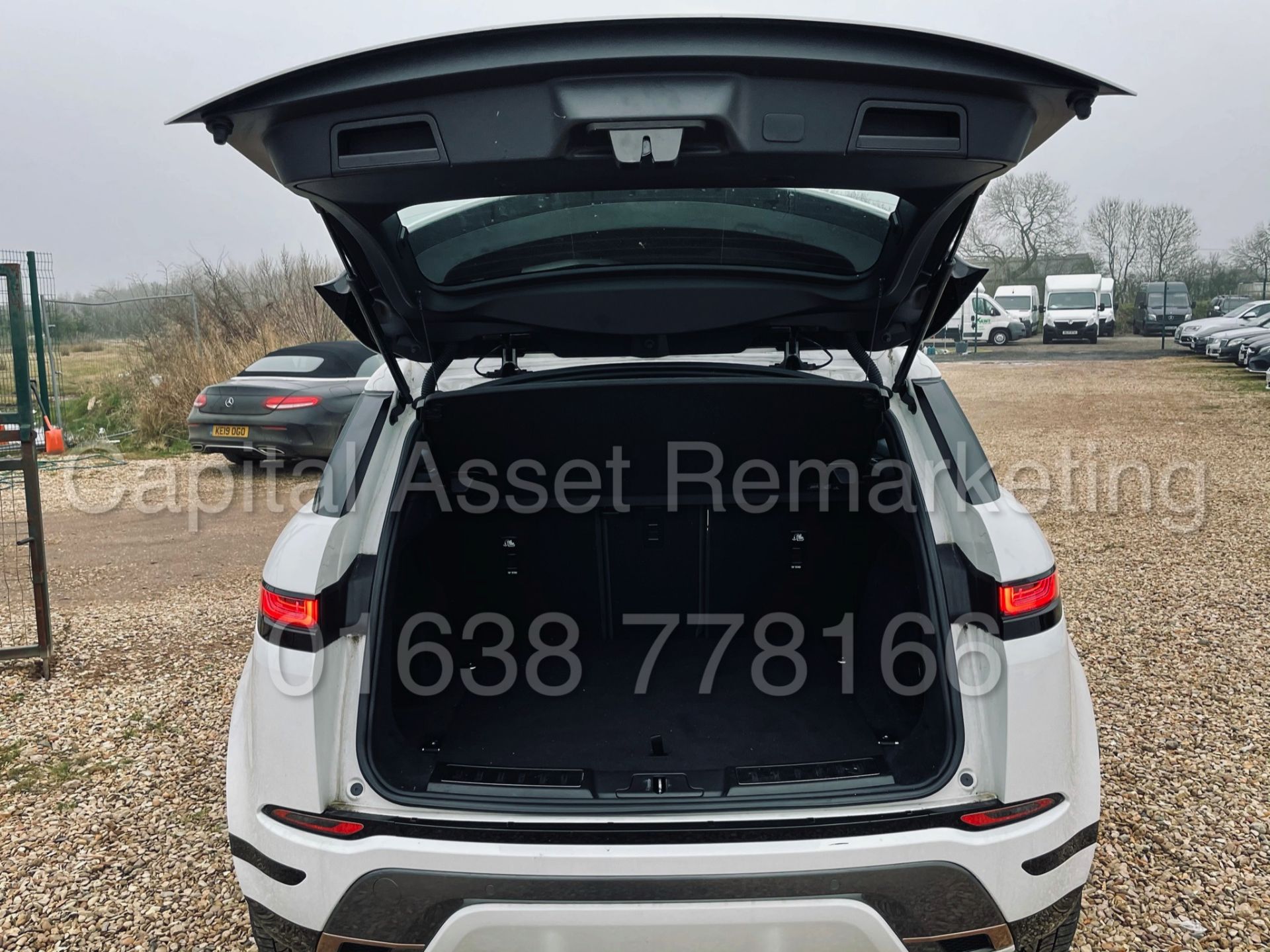 (On Sale) RANGE ROVER EVOQUE *R-DYNAMIC* (69 REG - NEW MODEL) '2.0 D150' (1 OWNER) **MASSIVE SPEC** - Image 30 of 48