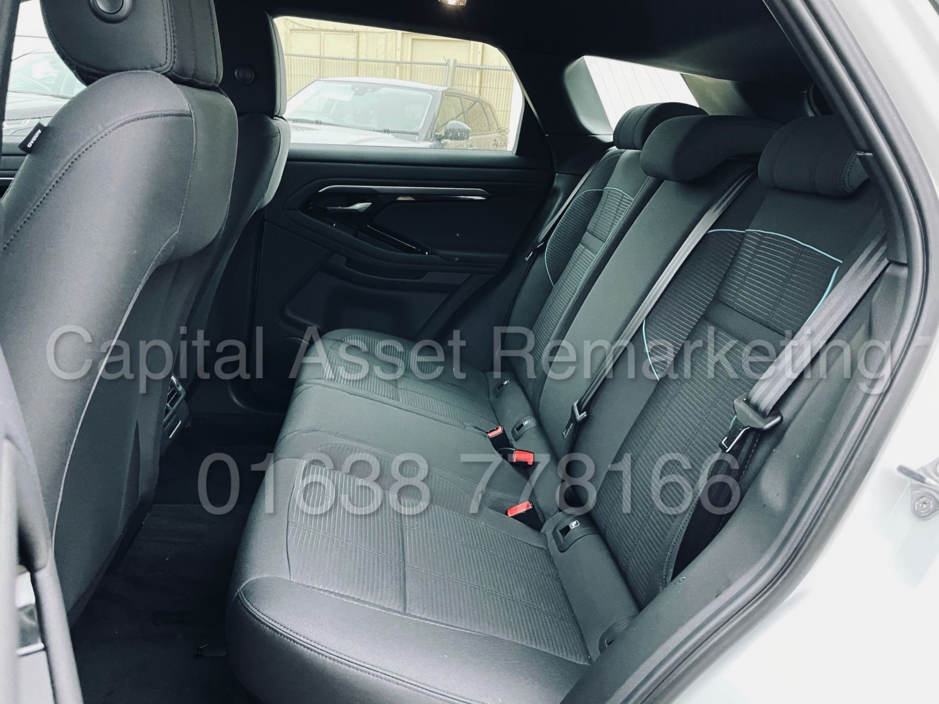 (On Sale) RANGE ROVER EVOQUE *R-DYNAMIC* (69 REG - NEW MODEL) '2.0 D150' (1 OWNER) **MASSIVE SPEC** - Image 29 of 48