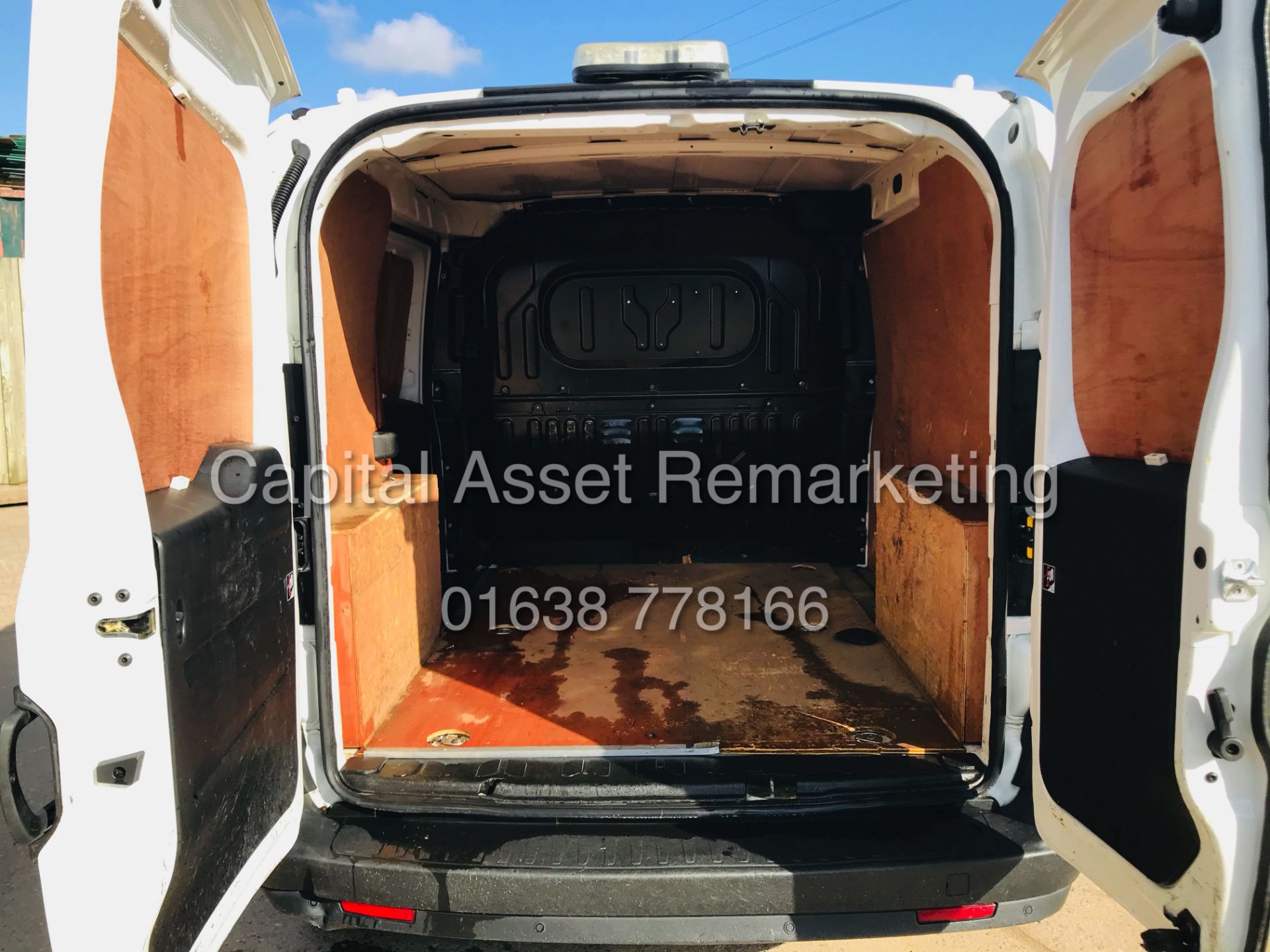 On Sale VAUXHALL COMBO 2000 CDTI (2017 MODEL) 1 OWNER *EURO 6 / ULEZ COMPLIANT* SIDE DOOR - Image 21 of 21