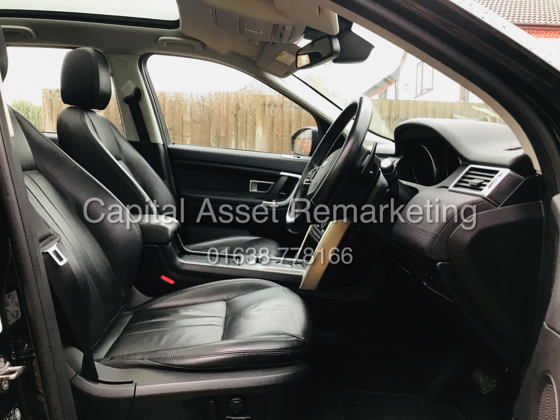 (ON SALE) LAND ROVER DISCOVERY SPORT "HSE - BLACK "AUTO 7 SEATER (2019 MODEL) PAN ROOF - HUGE SPEC - Image 15 of 37