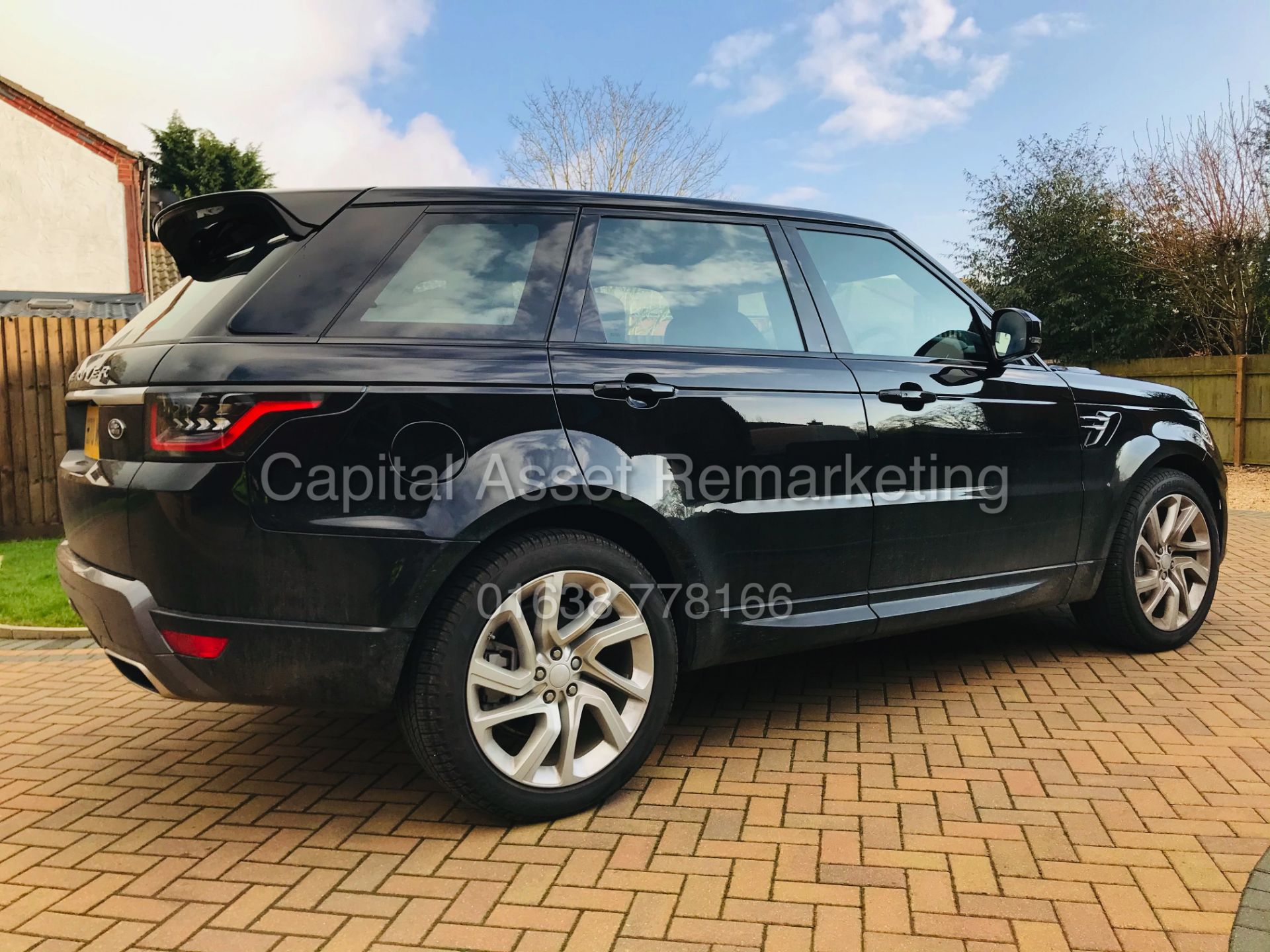 (ON SALE) RANGE ROVER SPORT 3.0D MHEV D300 "HSE" PAN ROOF - LEATHER - GREAT SPEC - NEW SHAPE - Image 8 of 50