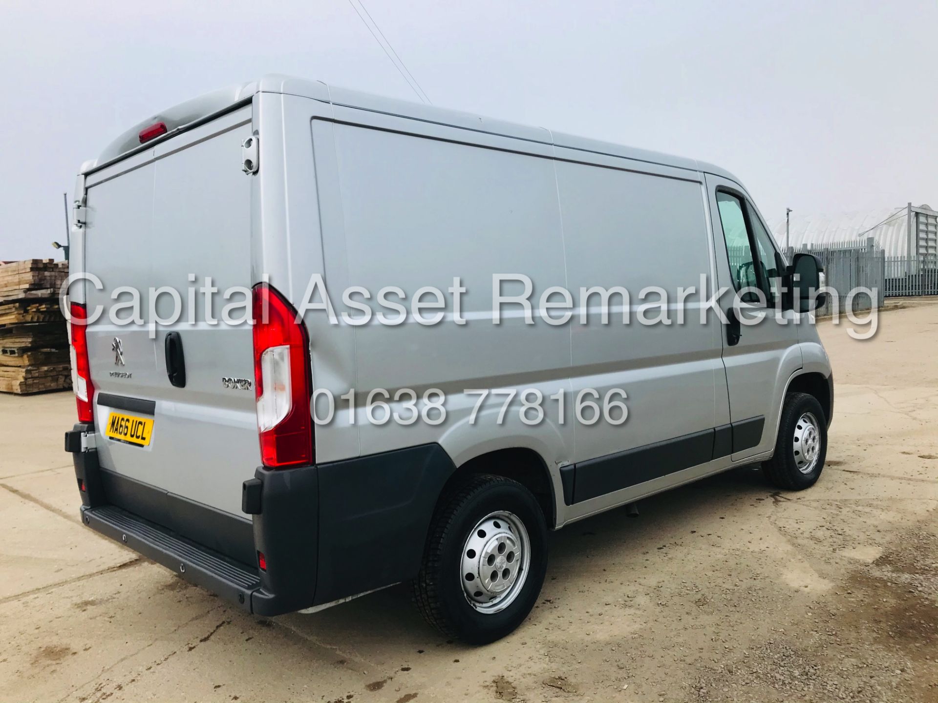 PEUGEOT BOXER 2.0 BLUE-HDI "PROFESSIONAL" EURO 6 / ULEZ COMPLIANT (2017 MODEL) AC / SAT NAV - Image 9 of 17