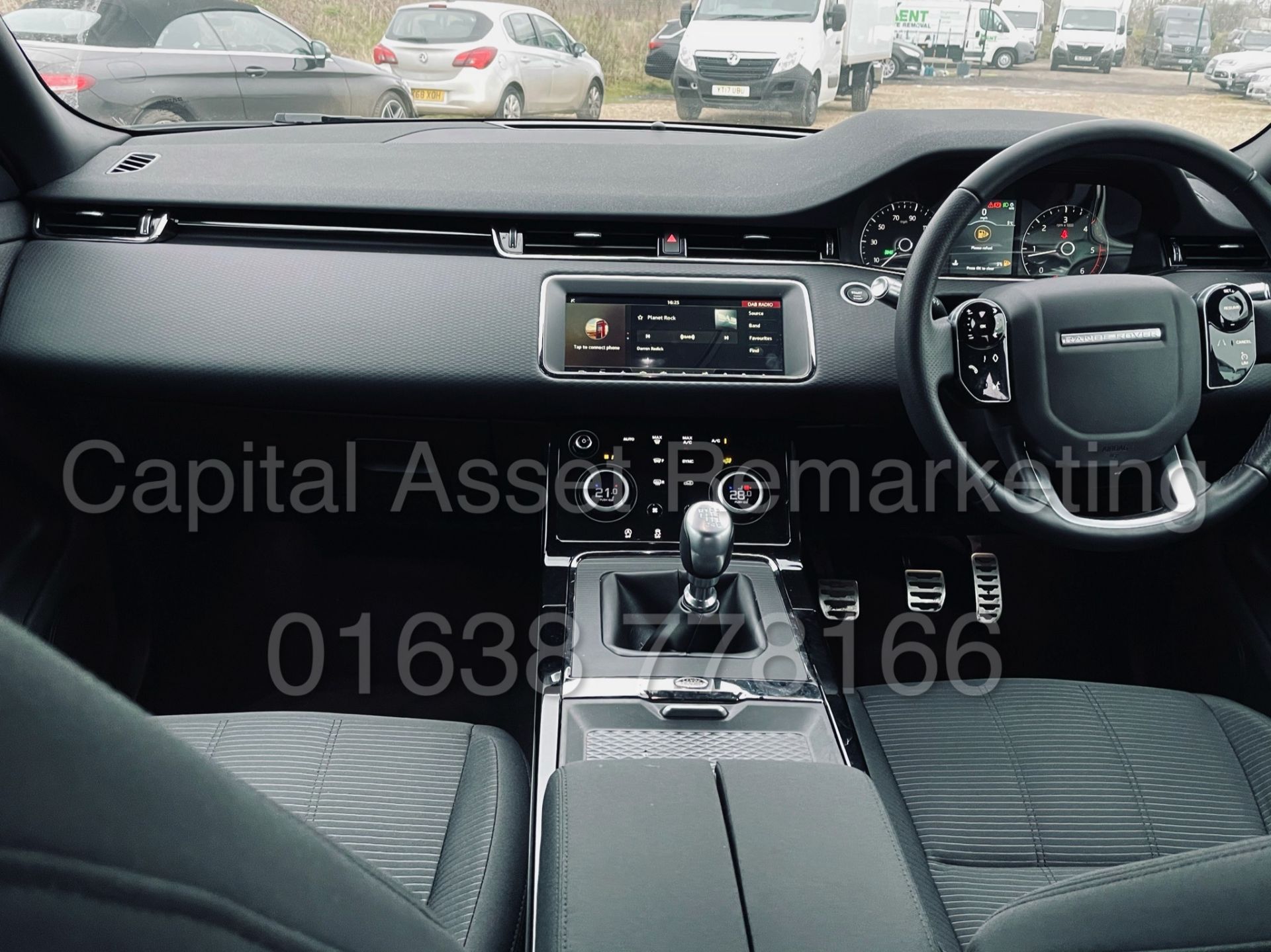 (On Sale) RANGE ROVER EVOQUE *R-DYNAMIC* (69 REG - NEW MODEL) '2.0 D150' (1 OWNER) **MASSIVE SPEC** - Image 33 of 48