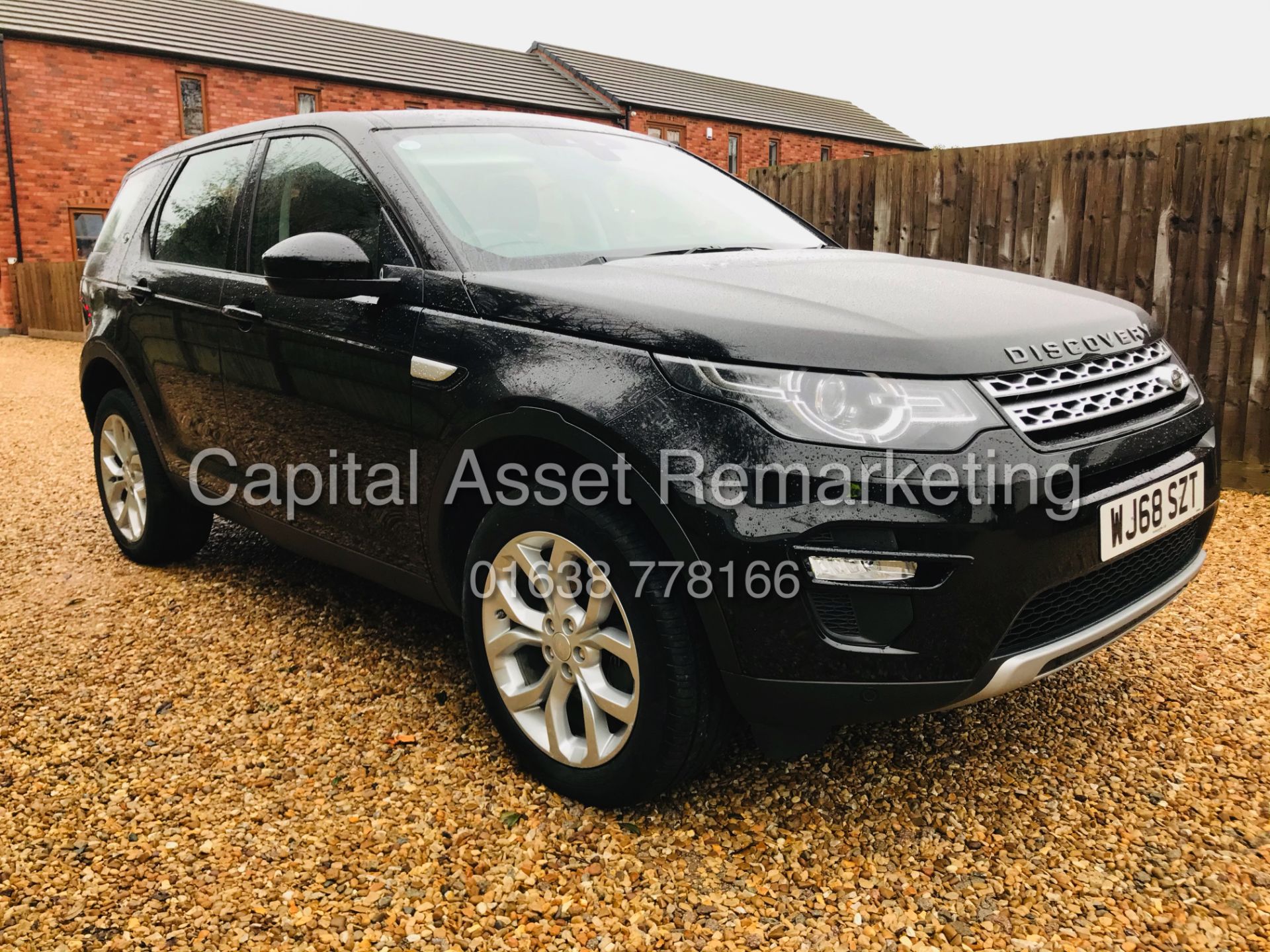 (ON SALE) LAND ROVER DISCOVERY SPORT "HSE - BLACK "AUTO 7 SEATER (2019 MODEL) PAN ROOF - HUGE SPEC - Image 5 of 37