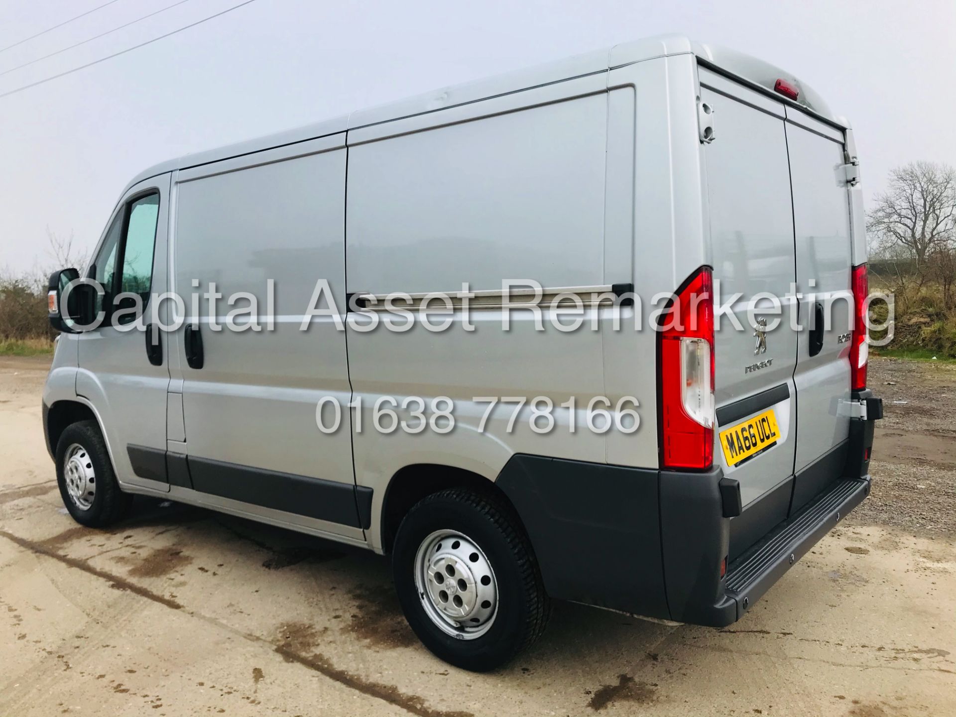 PEUGEOT BOXER 2.0 BLUE-HDI "PROFESSIONAL" EURO 6 / ULEZ COMPLIANT (2017 MODEL) AC / SAT NAV - Image 7 of 17