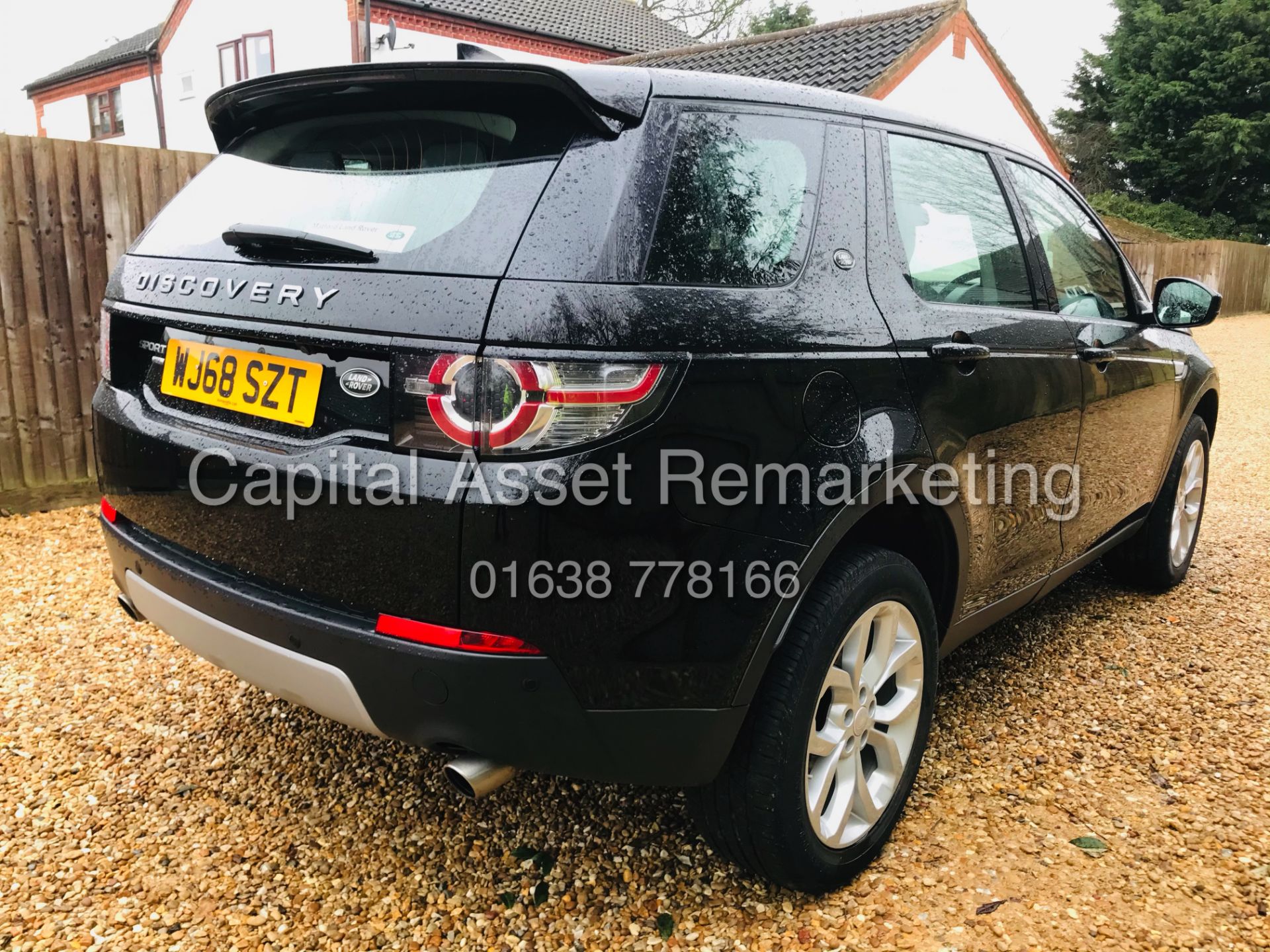 (ON SALE) LAND ROVER DISCOVERY SPORT "HSE - BLACK "AUTO 7 SEATER (2019 MODEL) PAN ROOF - HUGE SPEC - Image 9 of 37