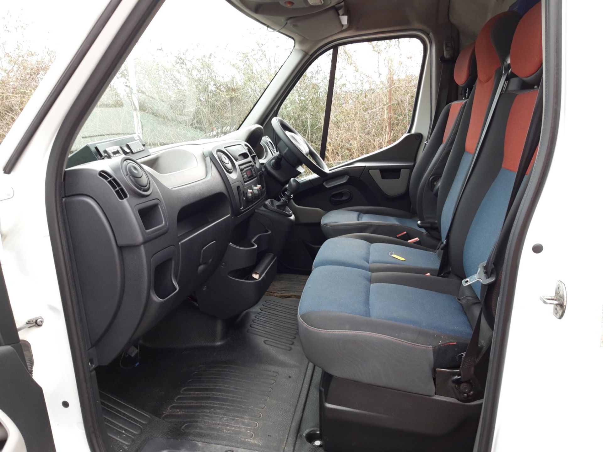 (On Sale) RENAULT MASTER LM35 *BUSINESS PLUS* FRIDGE / PANEL VAN (66 REG - EURO 6) '2.3 DCI-6 SPEED' - Image 5 of 5