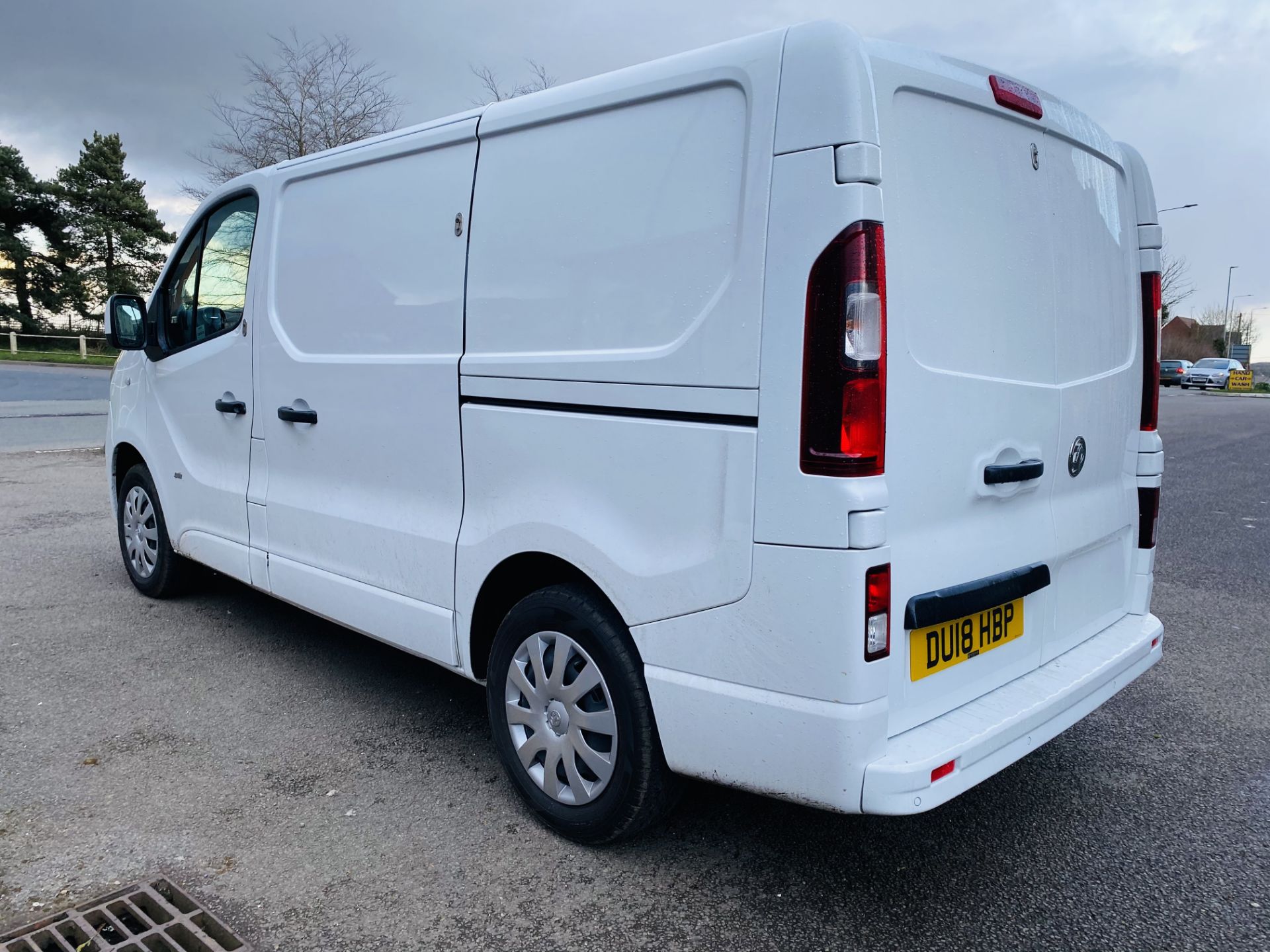 VAUXHALL VIVARO "SPORTIVE" 1.6CDTI (120) 6 SPEED - 18 REG - AIR CON - ONLY 57K MILES!! 1 OWNER- LOOK - Image 6 of 21