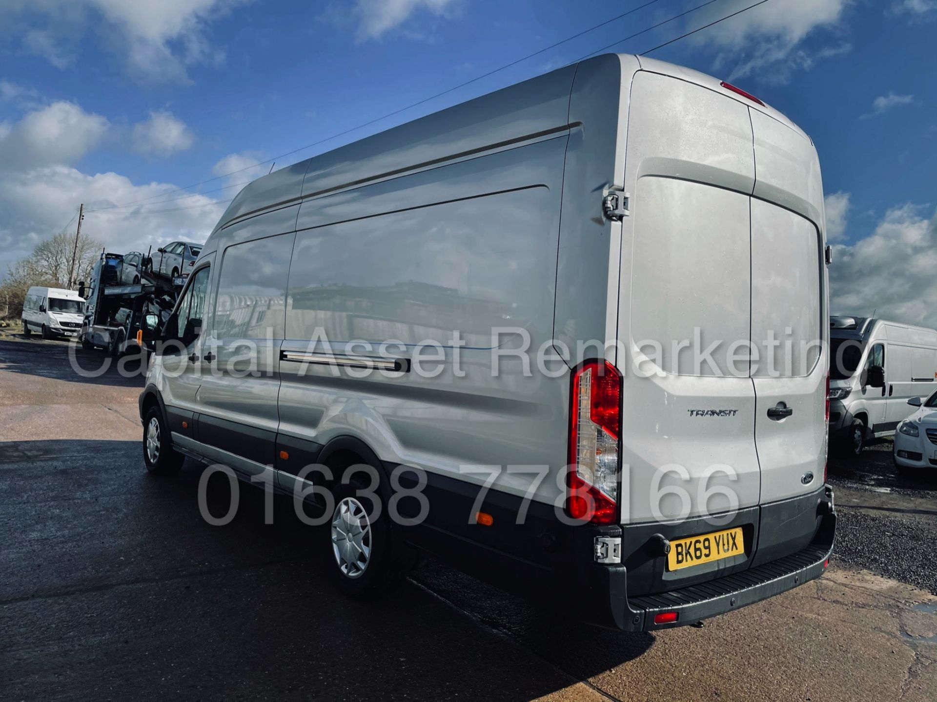 FORD TRANSIT 130 T350L RWD *L4 - XLWB HI-ROOF* (2020 - EURO 6 MODEL) '2.0 TDCI - 6 SPEED' *AIR CON* - Image 10 of 41