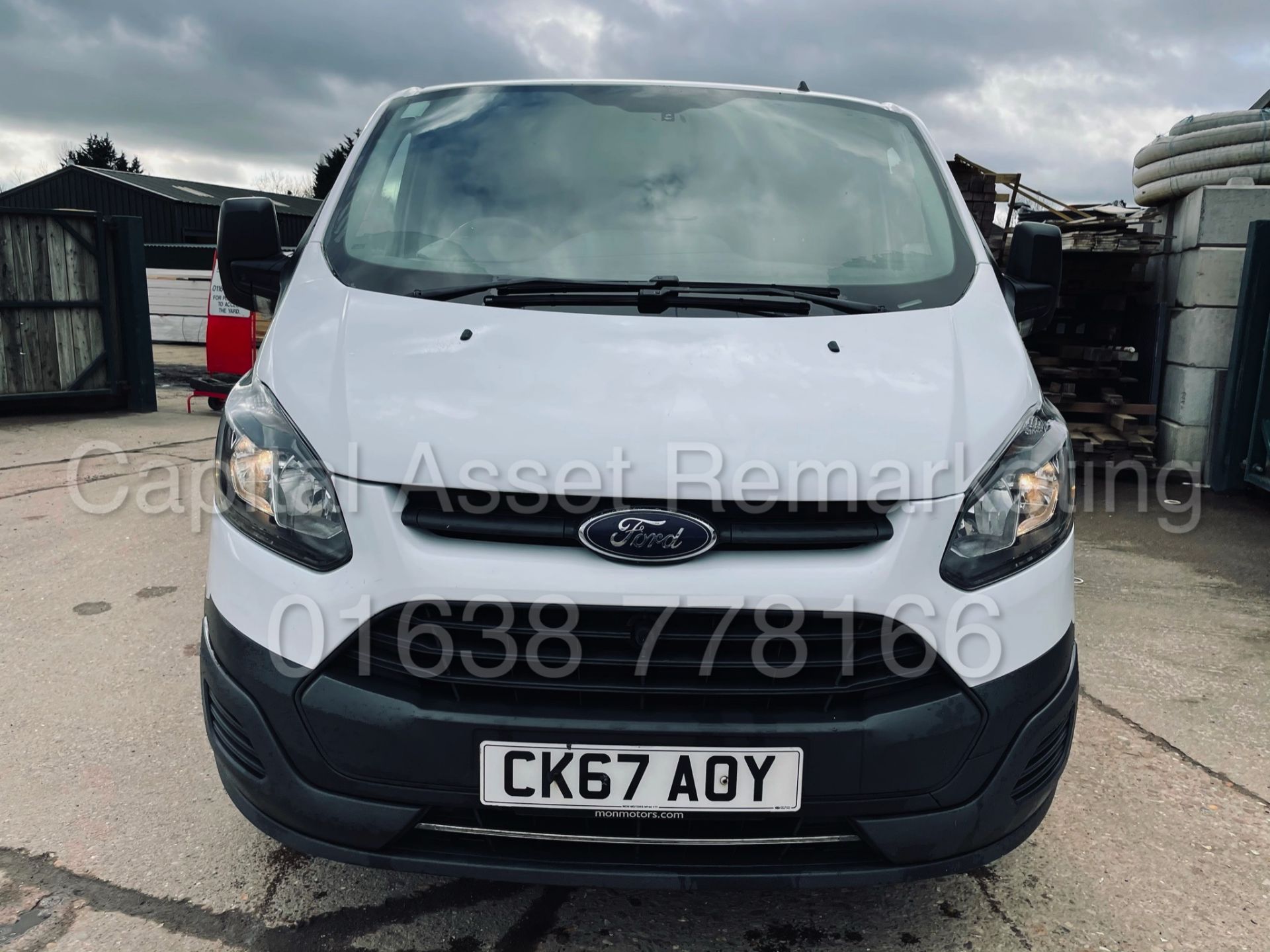 FORD TRANSIT CUSTOM 270 *SWB - PANEL VAN* (2018 - EURO 6) '2.0 TDCI - 6 SPEED' (1 OWNER FROM NEW) - Image 4 of 37