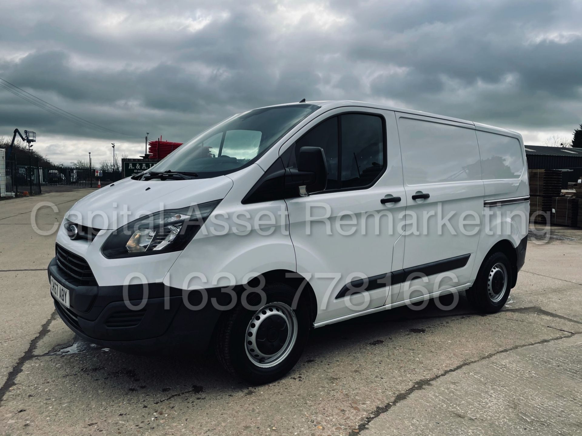 FORD TRANSIT CUSTOM 270 *SWB - PANEL VAN* (2018 - EURO 6) '2.0 TDCI - 6 SPEED' (1 OWNER FROM NEW) - Image 7 of 37