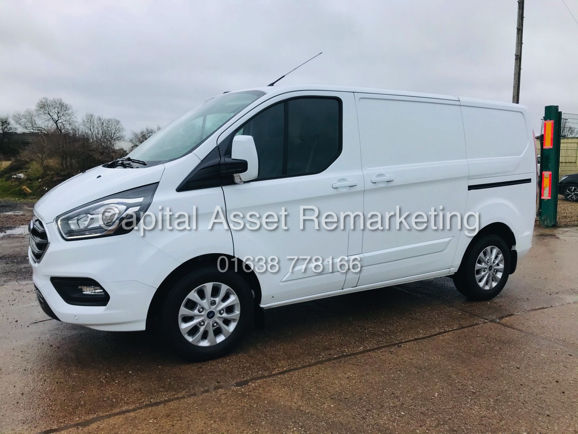 ON SALE FORD TRANSIT CUSTOM 2.0TDCI "LIMITED" 300 E-BLUE (2021 MODEL) 1 OWNER *AC* MEGA SPEC *EURO 6 - Image 7 of 30