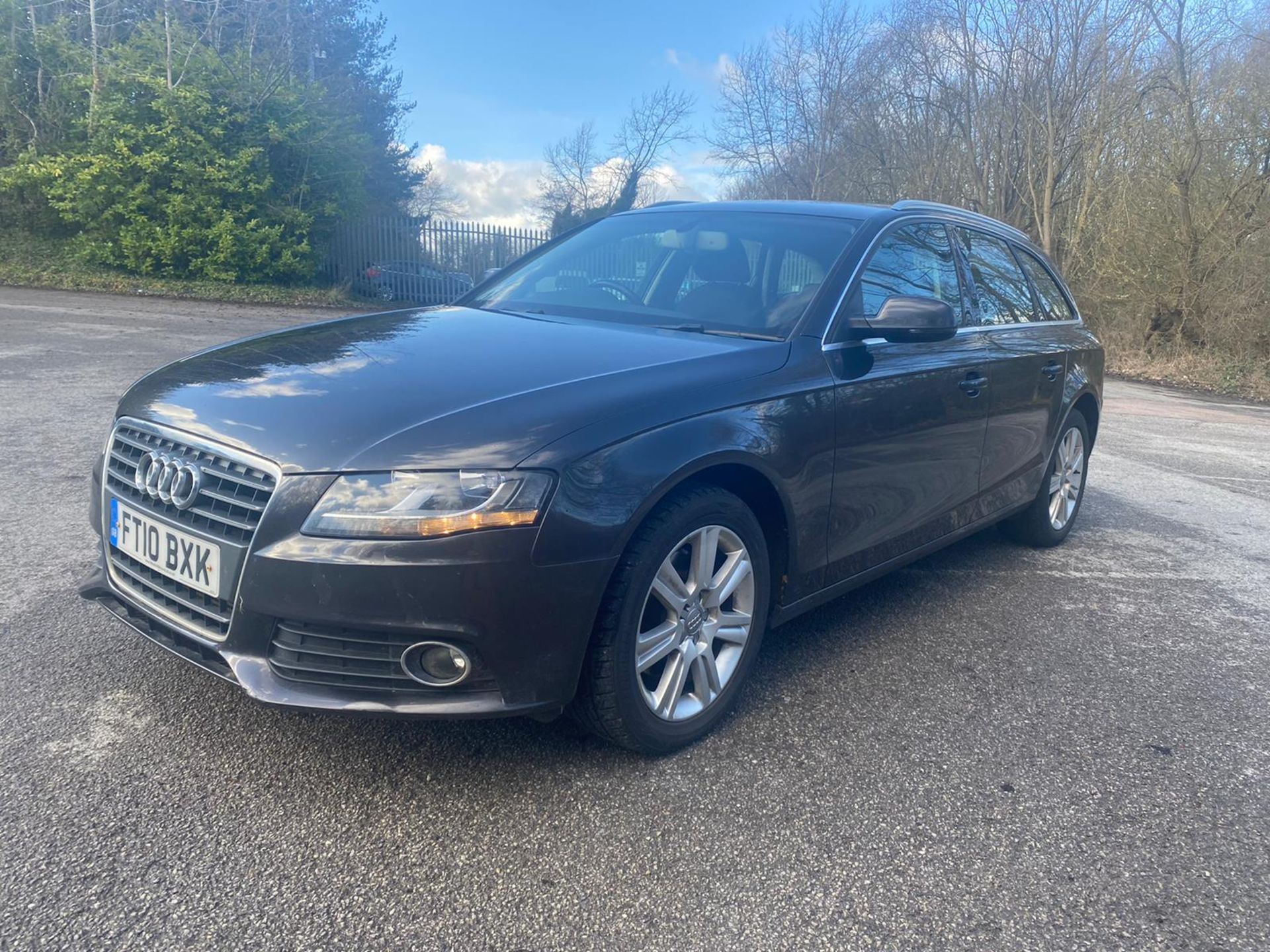 On Sale Audi A4 2.0TDI "SE" AUTOMATIC "AVANT" ESTATE - 10 REG - FSH - GREAT SPEC - NO VAT !!!