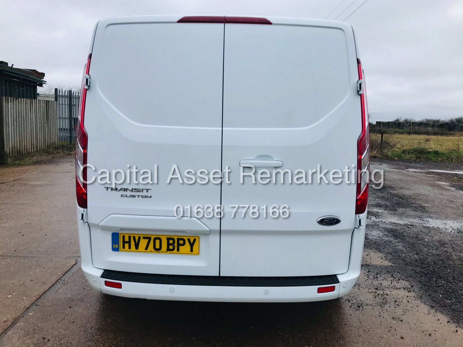 ON SALE FORD TRANSIT CUSTOM 2.0TDCI "LIMITED" 300 E-BLUE (2021 MODEL) 1 OWNER *AC* MEGA SPEC *EURO 6 - Image 10 of 30