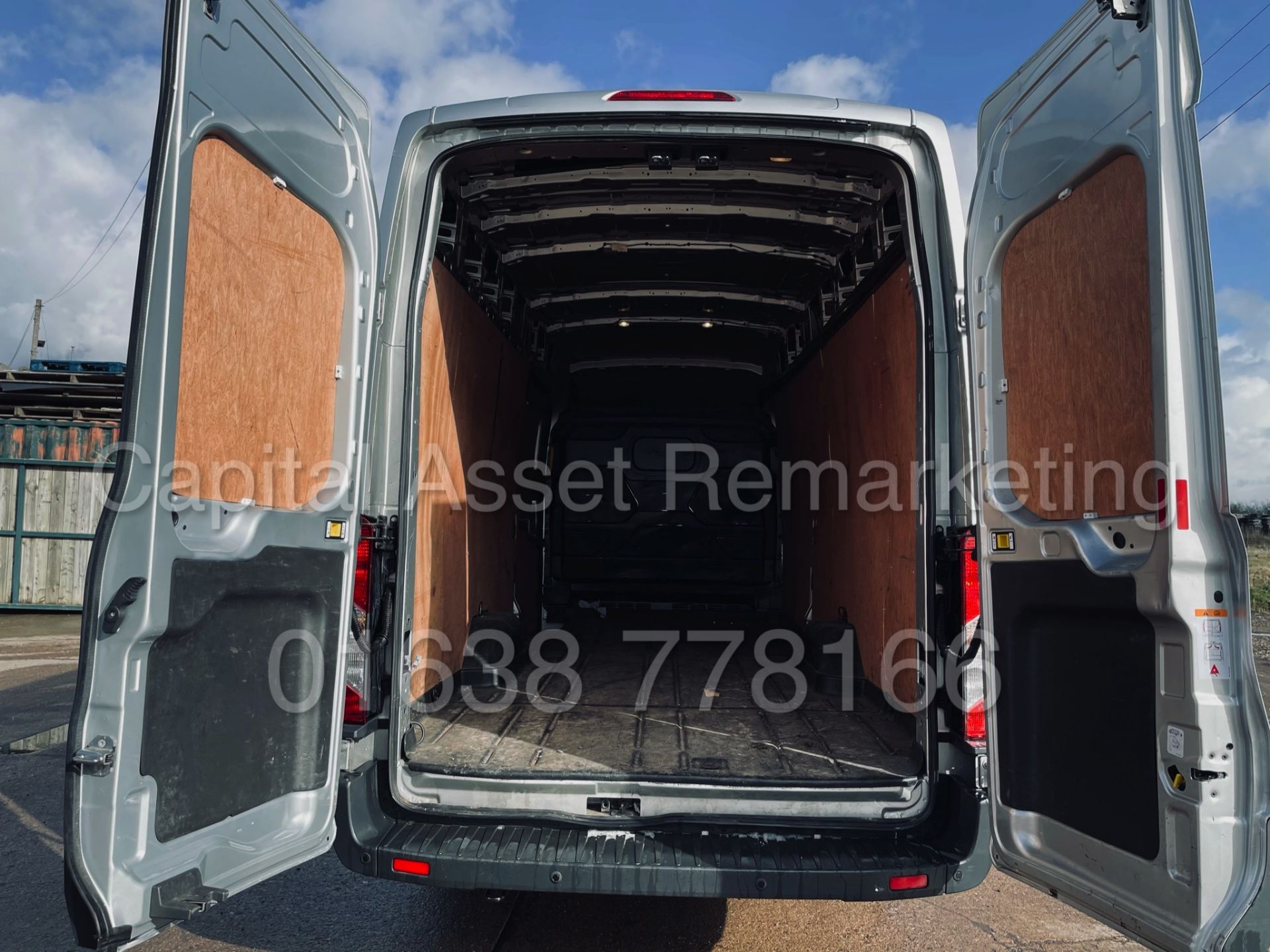 FORD TRANSIT 130 T350L RWD *L4 - XLWB HI-ROOF* (2020 - EURO 6 MODEL) '2.0 TDCI - 6 SPEED' *AIR CON* - Image 24 of 41