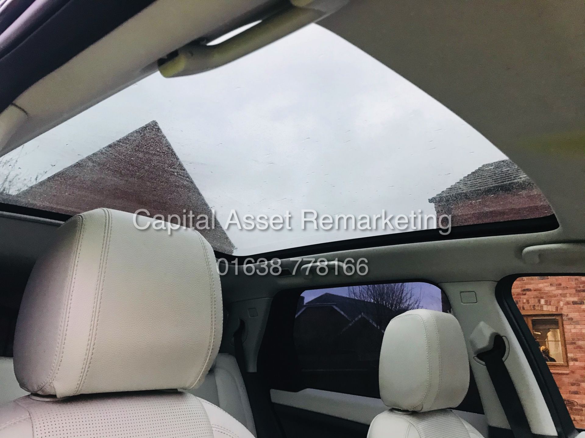 ON SALE LAND ROVER DISCOVERY SPORT "HSE" AUTO 7 SEATER (2019 MODEL) - SAT NAV -LEATHER *PAN ROOF* - Image 20 of 35