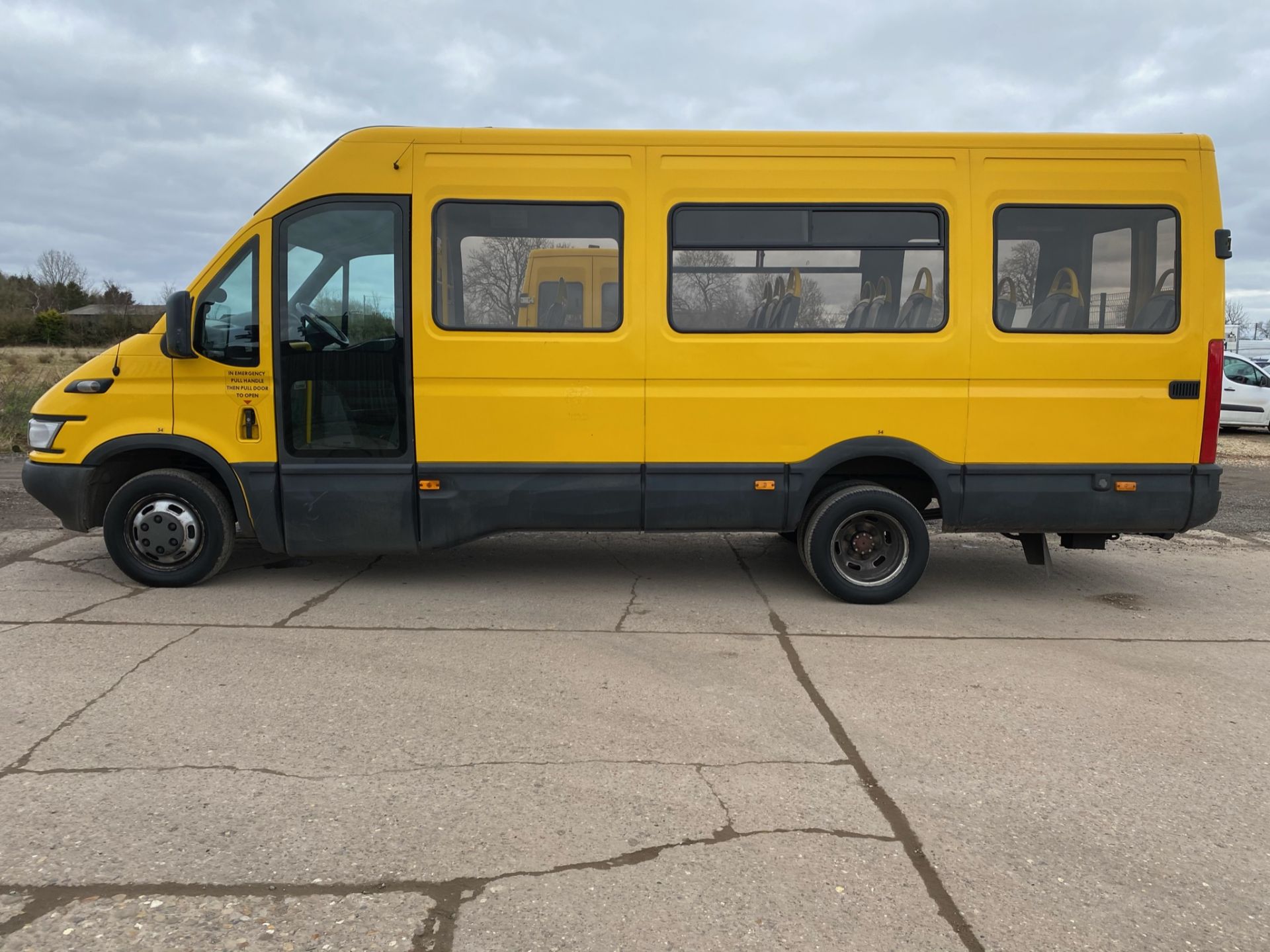 (On Sale) IVECO DAILY 50C14 *LWB - 17 SEATER BUS / COACH* (55 REG) '3.0 DIESEL - 140 BHP - 6 SPEED' - Image 4 of 12