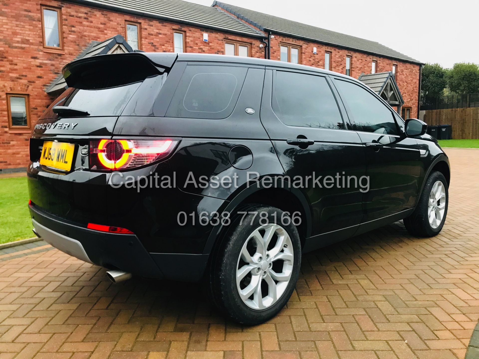 ON SALE LAND ROVER DISCOVERY SPORT "HSE" AUTO 7 SEATER (2019 MODEL) - SAT NAV -LEATHER *PAN ROOF* - Image 11 of 35