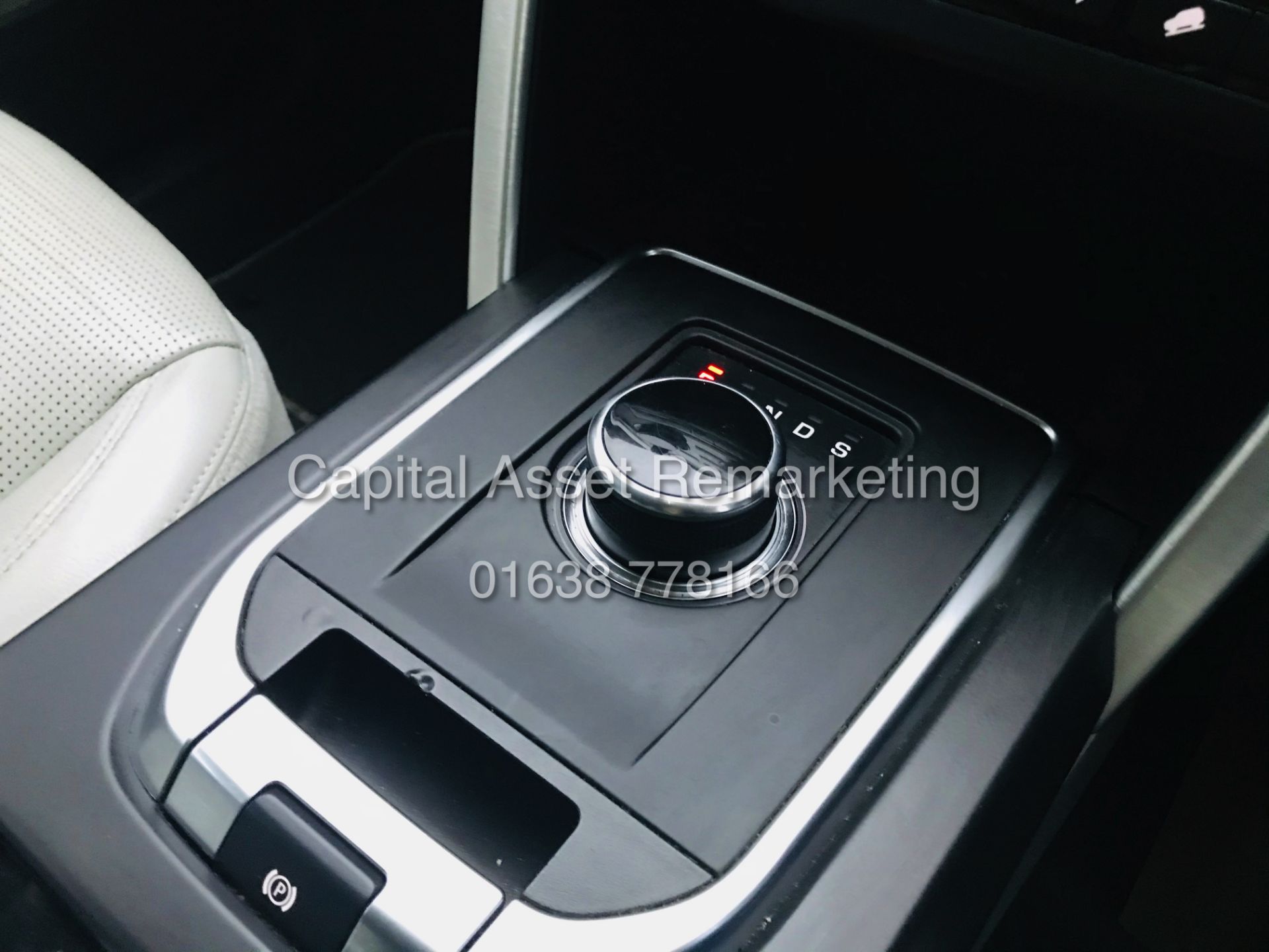 ON SALE LAND ROVER DISCOVERY SPORT "HSE" AUTO 7 SEATER (2019 MODEL) - SAT NAV -LEATHER *PAN ROOF* - Image 27 of 35