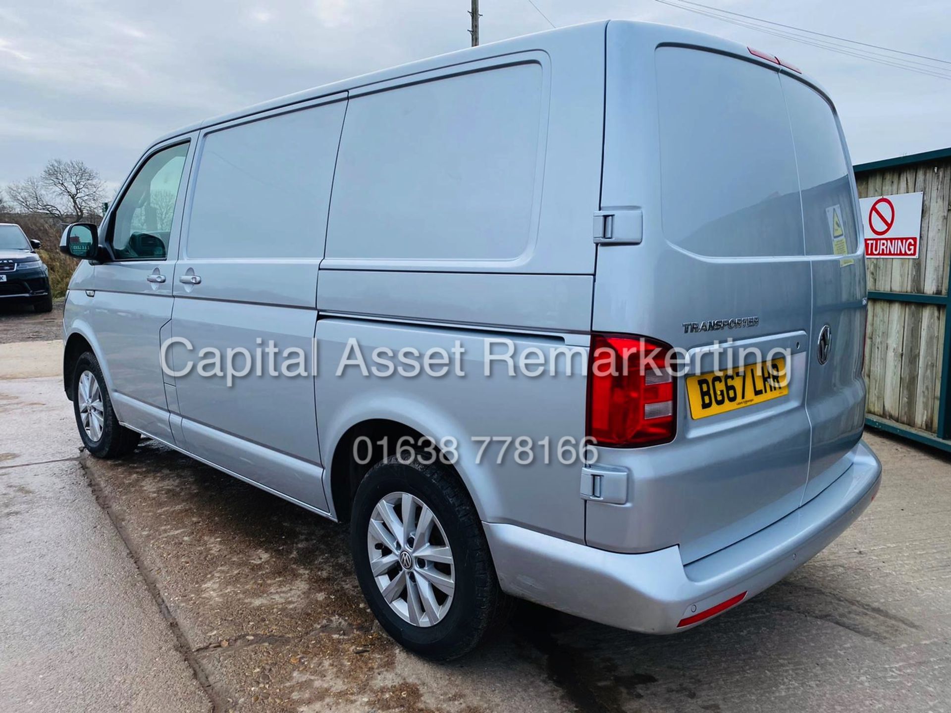 (On Sale) VOLKSWAGEN TRANSPORTER T28 "HIGHLINE" 2.0TDI BMT (2018 MODEL) SILVER - HUGH SPEC-ALLOYS-AC - Image 5 of 20