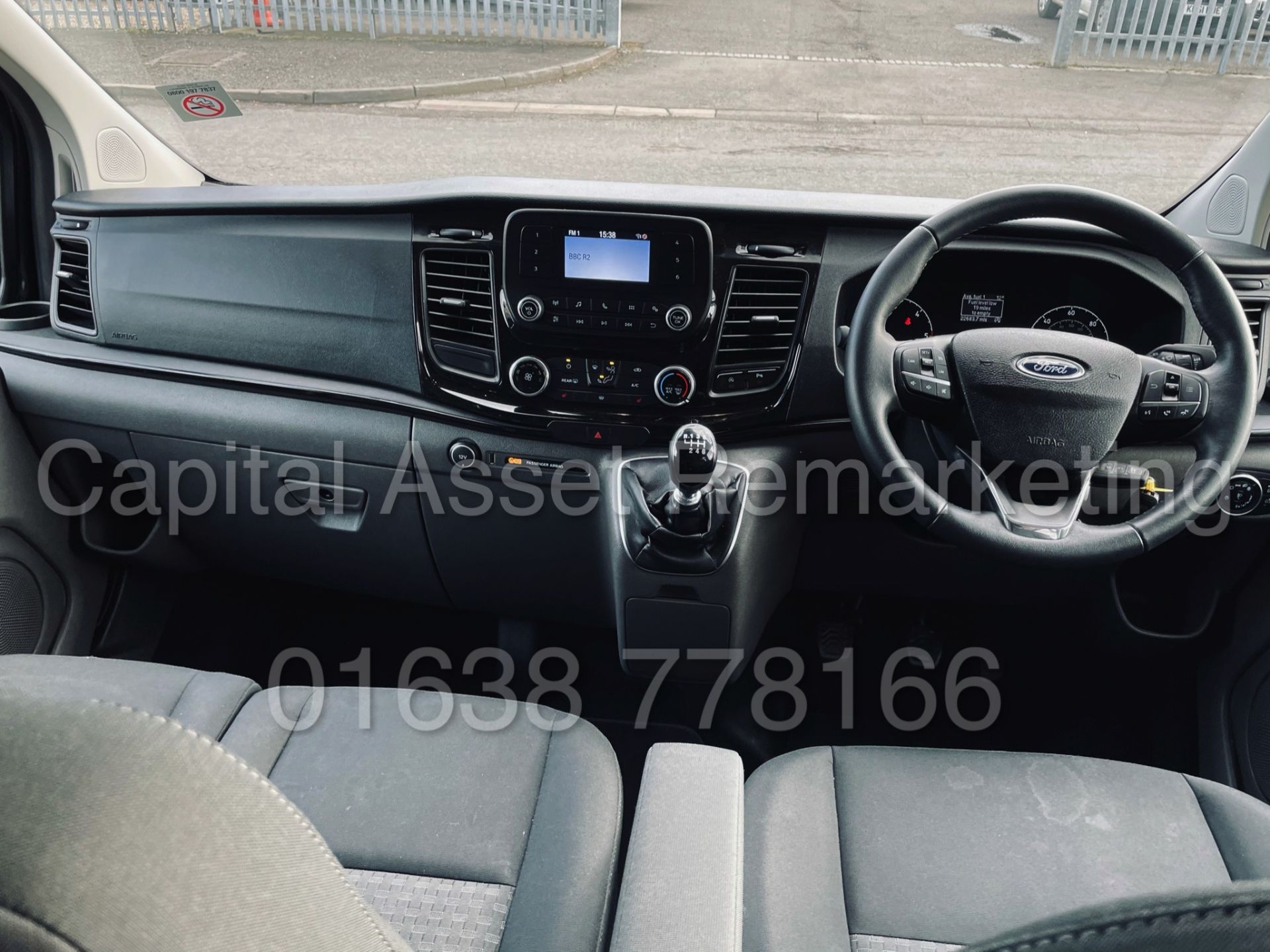 (On Sale) FORD TRANSIT CUSTOM TOURNEO *9 SEATER MPV / BUS* (2019) '2.0 TDCI - 130 BHP' (1 OWNER) - Image 29 of 46