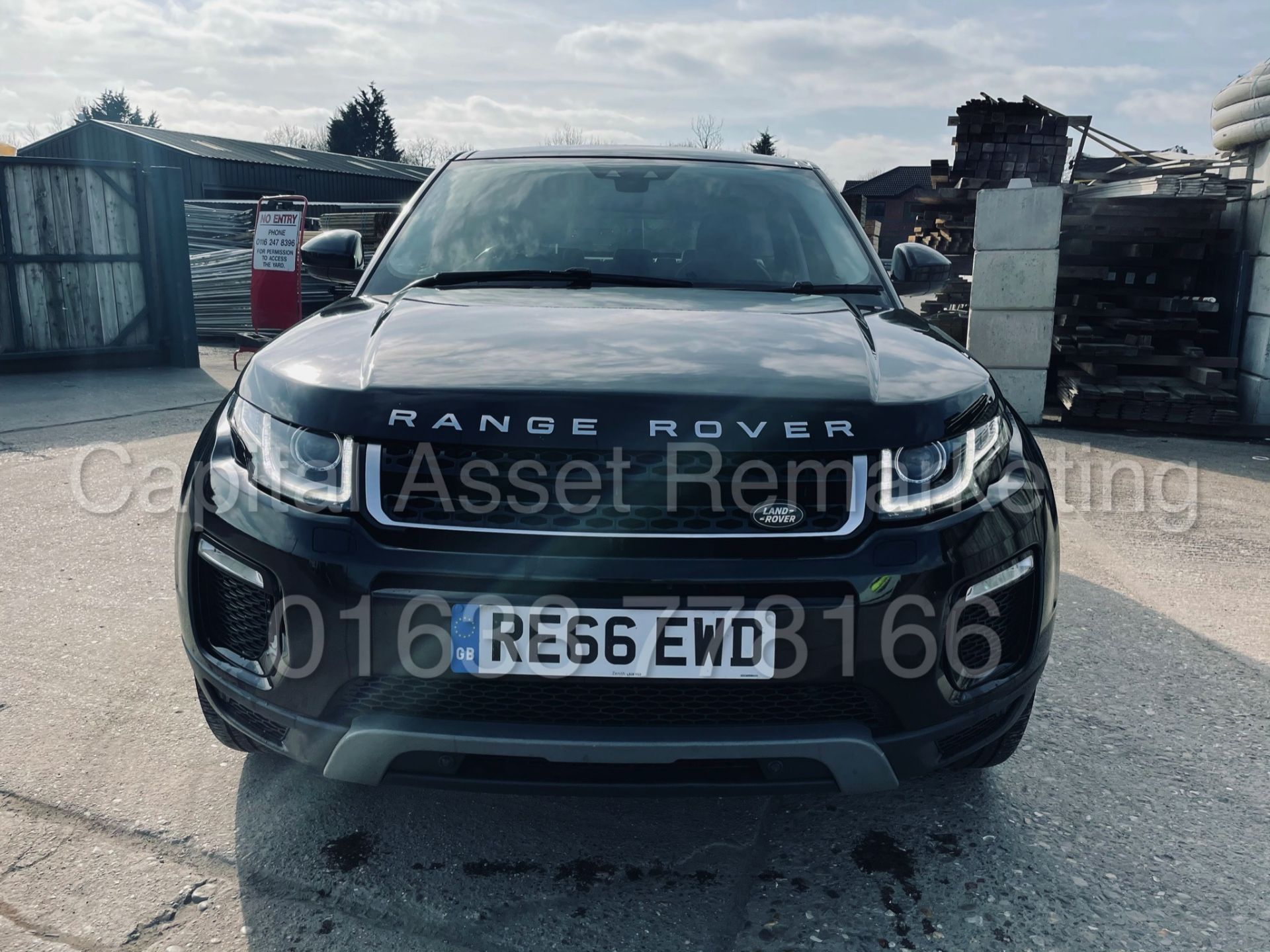 RANGE ROVER EVOQUE *SE TECH* SUV (2017 - EURO 6) '2.0 ED4 - LEATHER - SAT NAV' *TOP SPEC* - Image 4 of 50