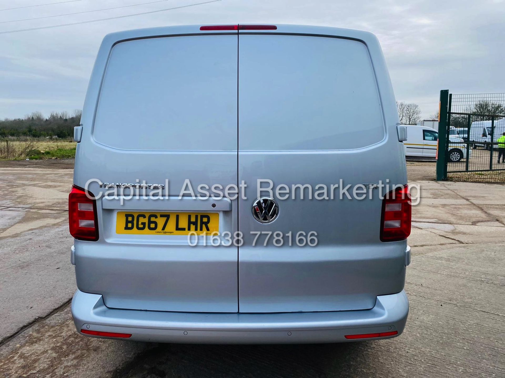 (On Sale) VOLKSWAGEN TRANSPORTER T28 "HIGHLINE" 2.0TDI BMT (2018 MODEL) SILVER - HUGH SPEC-ALLOYS-AC - Image 6 of 20