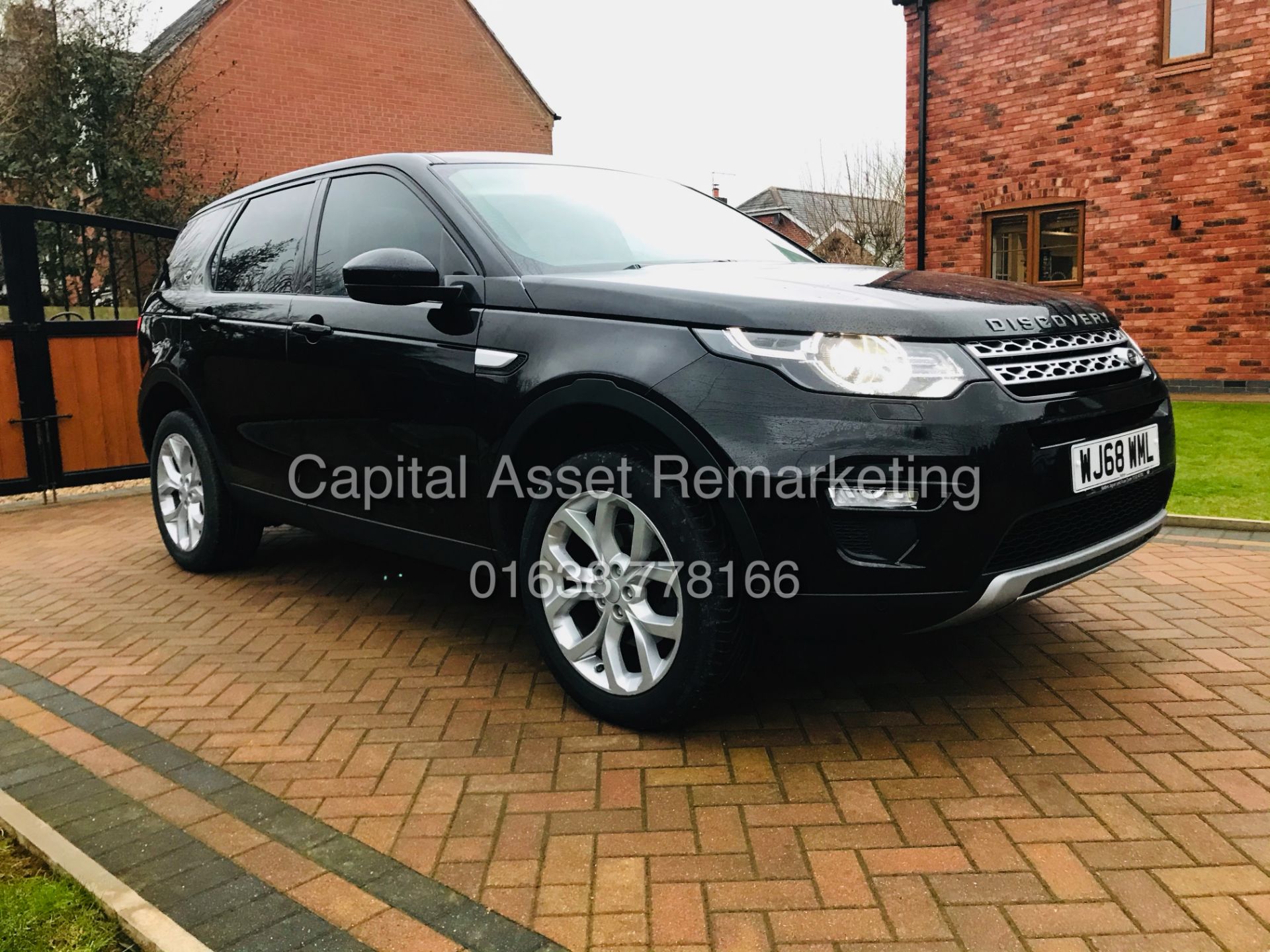 ON SALE LAND ROVER DISCOVERY SPORT "HSE" AUTO 7 SEATER (2019 MODEL) - SAT NAV -LEATHER *PAN ROOF* - Image 3 of 35