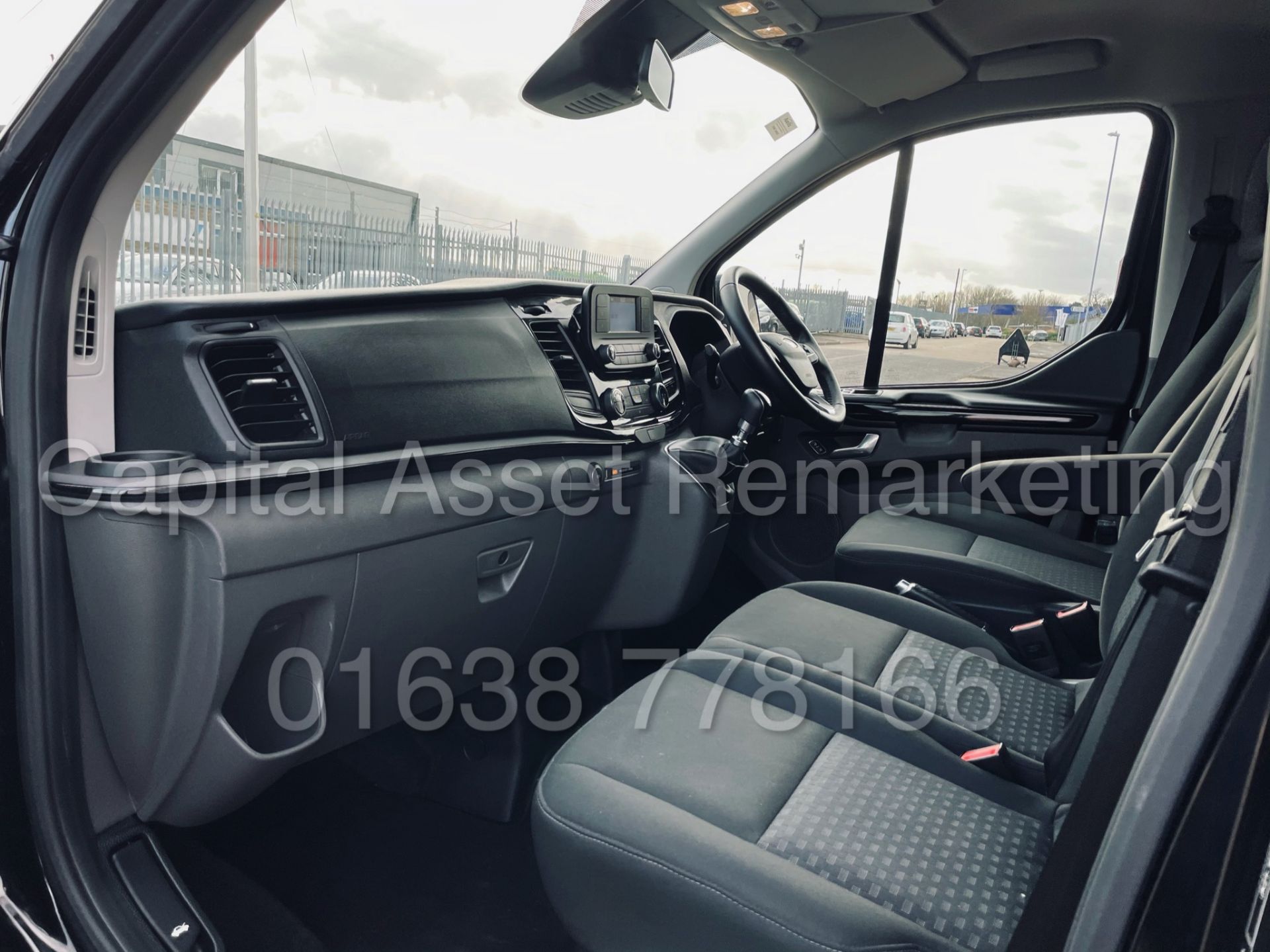 (On Sale) FORD TRANSIT CUSTOM TOURNEO *9 SEATER MPV / BUS* (2019) '2.0 TDCI - 130 BHP' (1 OWNER) - Image 19 of 46