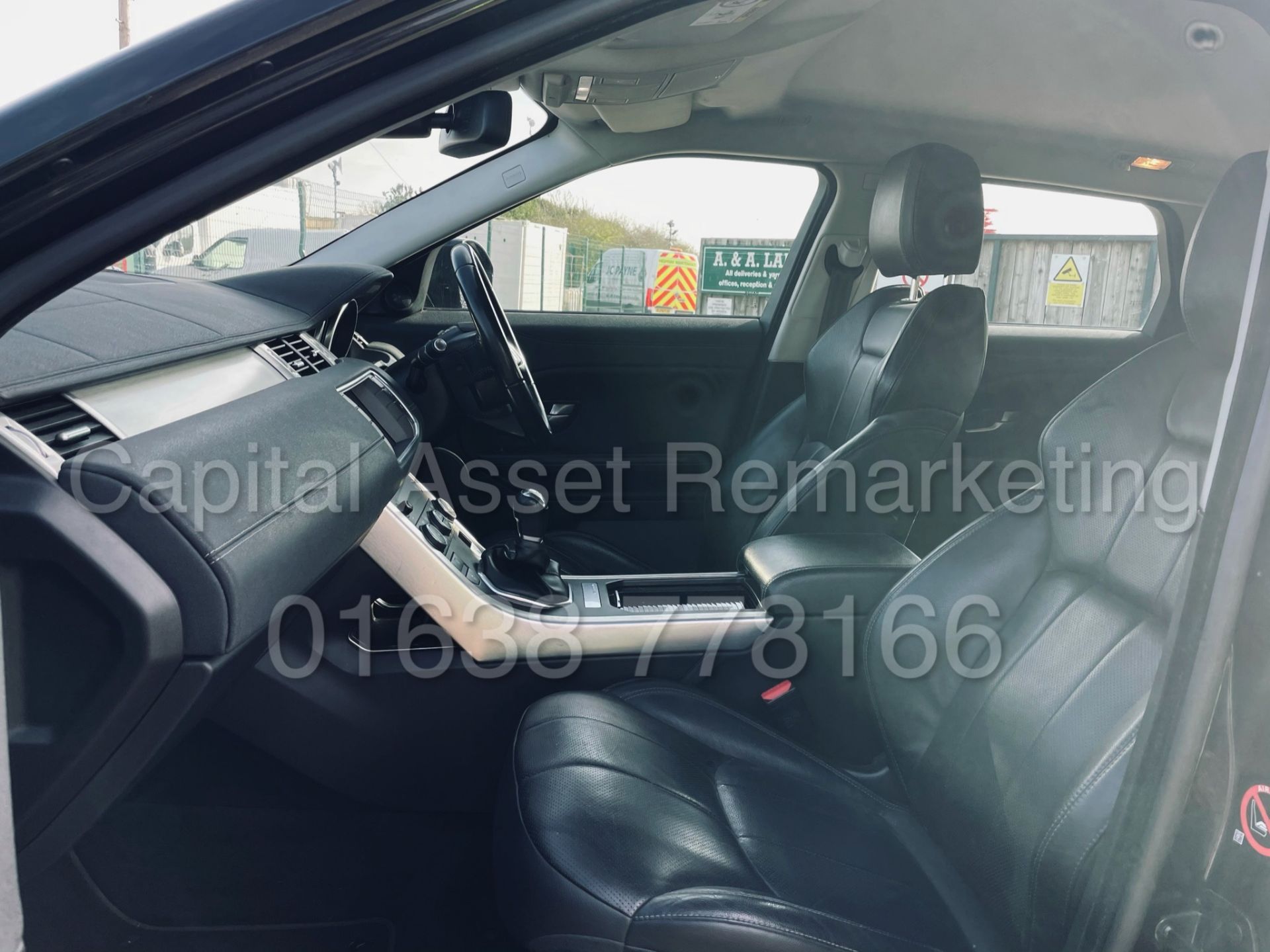 RANGE ROVER EVOQUE *SE TECH* SUV (2017 - EURO 6) '2.0 ED4 - LEATHER - SAT NAV' *TOP SPEC* - Image 26 of 50