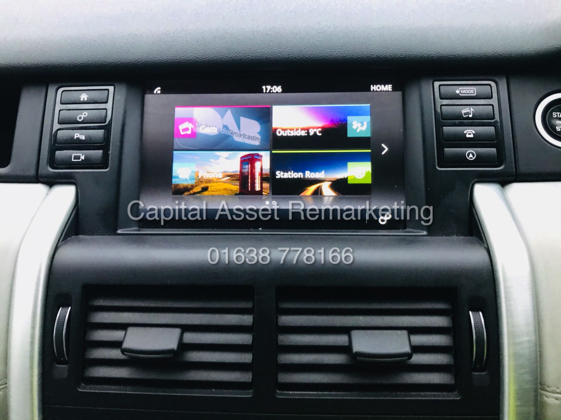 ON SALE LAND ROVER DISCOVERY SPORT "HSE" AUTO 7 SEATER (2019 MODEL) - SAT NAV -LEATHER *PAN ROOF* - Image 25 of 35
