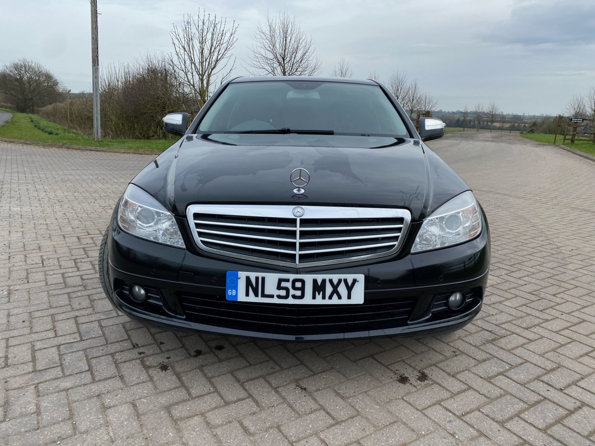 On Sale MERCEDES-BENZ C220 CDI *SALOON* (2010 MODEL) '170 BHP - AUTOMATIC' *HUGE SPEC* (NO VAT - - Image 4 of 18