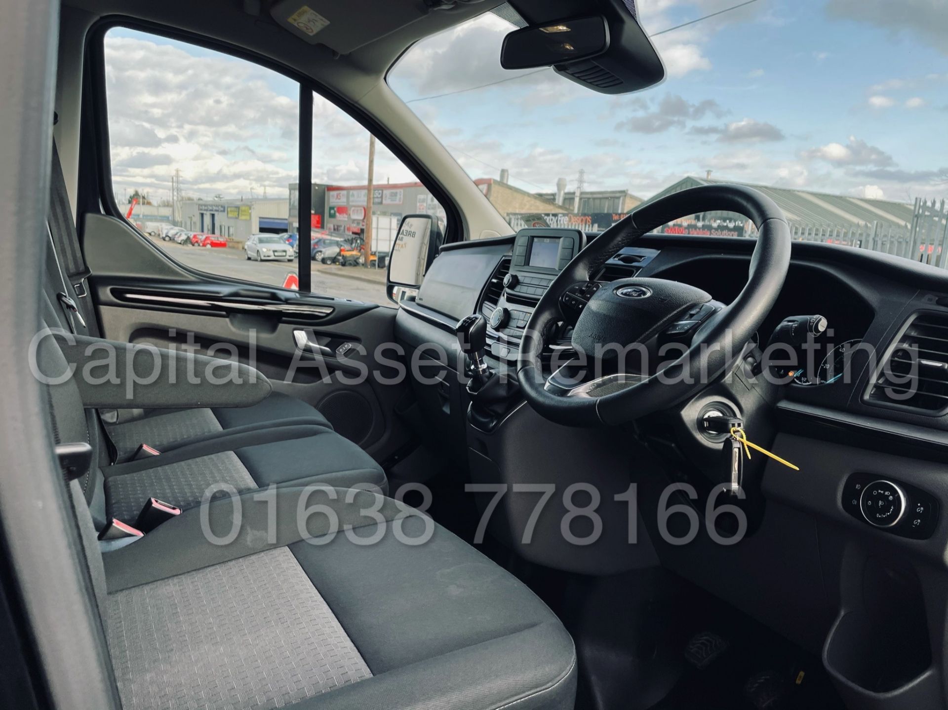 (On Sale) FORD TRANSIT CUSTOM TOURNEO *9 SEATER MPV / BUS* (2019) '2.0 TDCI - 130 BHP' (1 OWNER) - Image 33 of 46