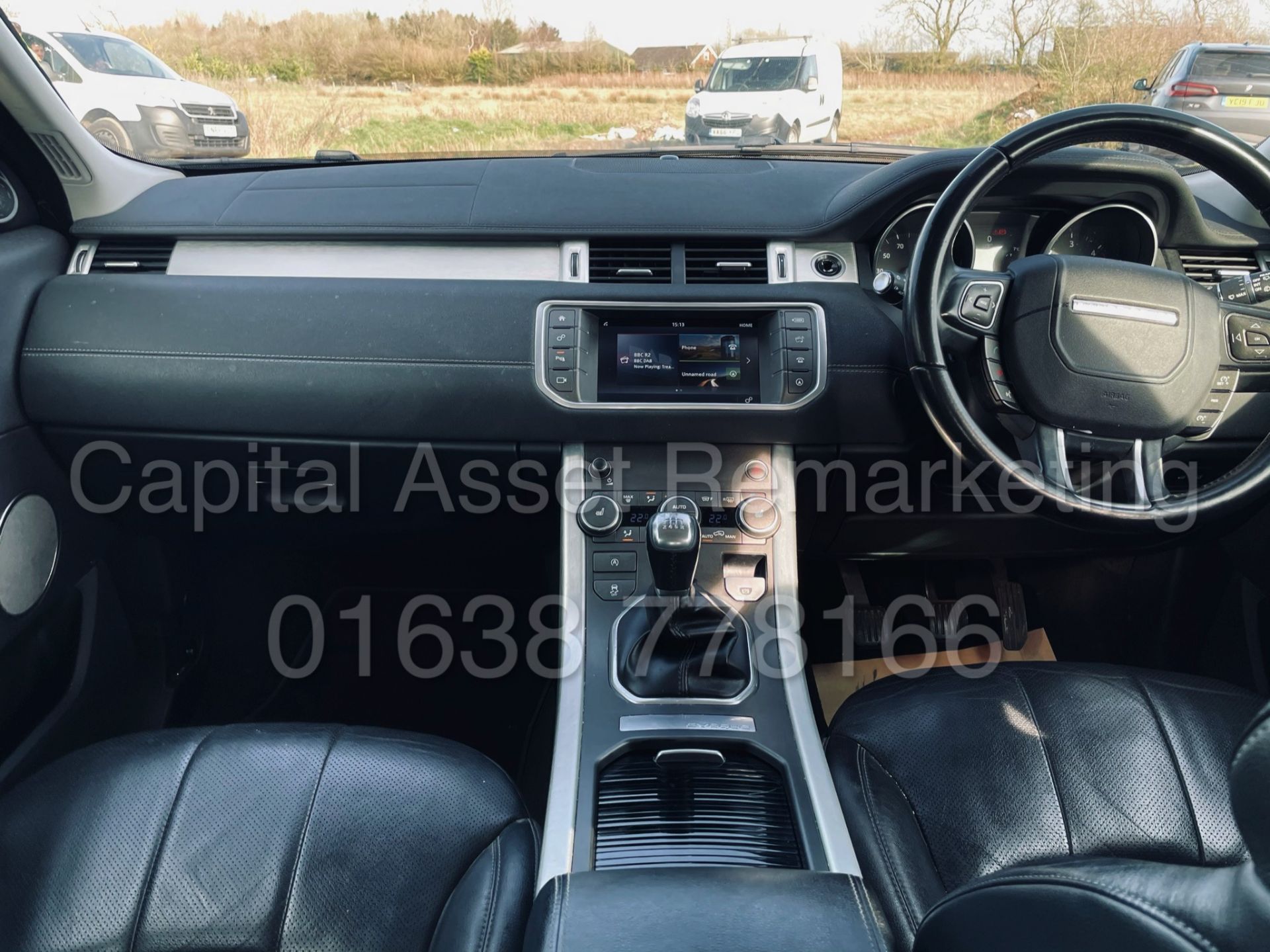 RANGE ROVER EVOQUE *SE TECH* SUV (2017 - EURO 6) '2.0 ED4 - LEATHER - SAT NAV' *TOP SPEC* - Image 32 of 50