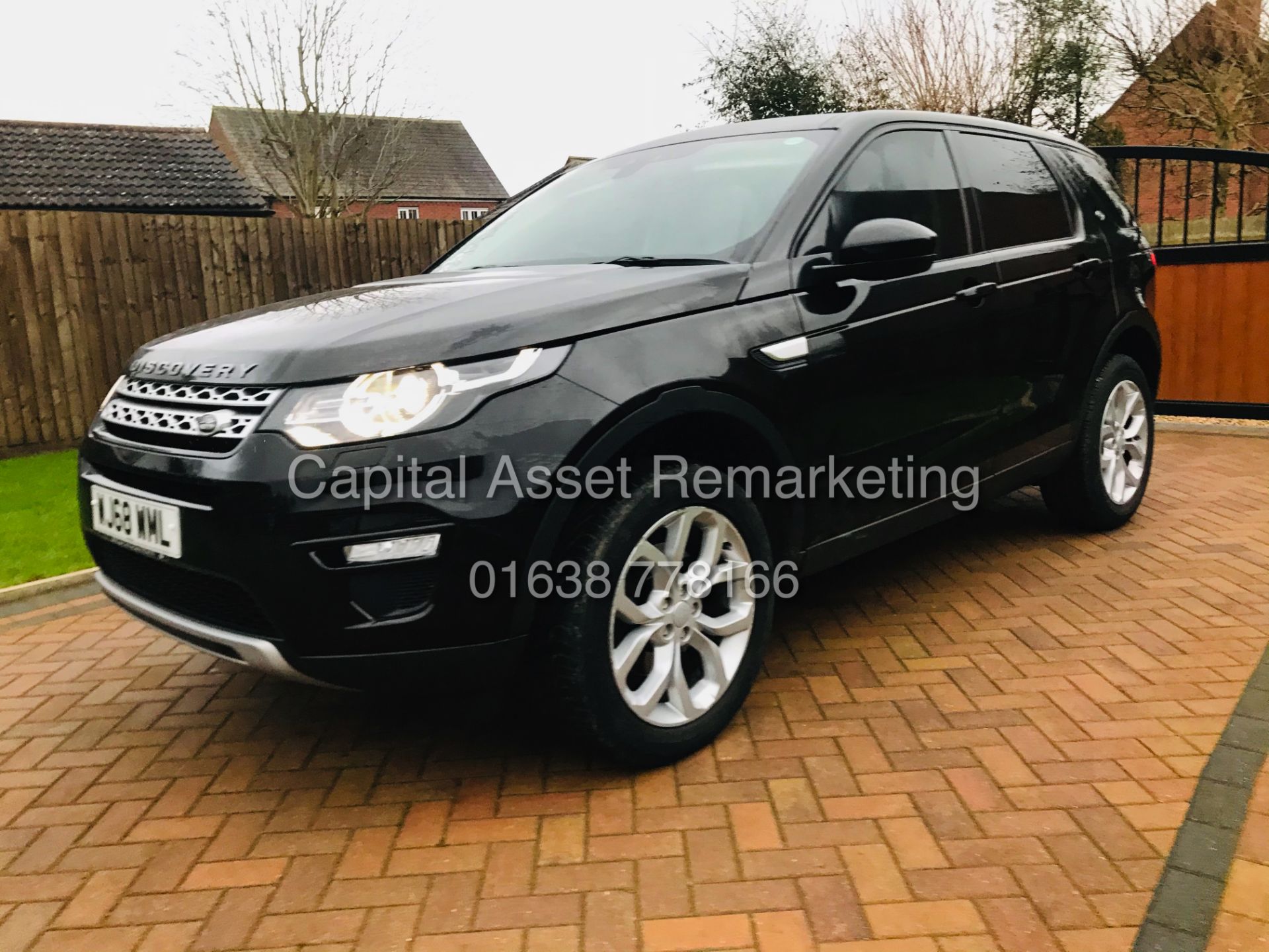 ON SALE LAND ROVER DISCOVERY SPORT "HSE" AUTO 7 SEATER (2019 MODEL) - SAT NAV -LEATHER *PAN ROOF* - Image 5 of 35