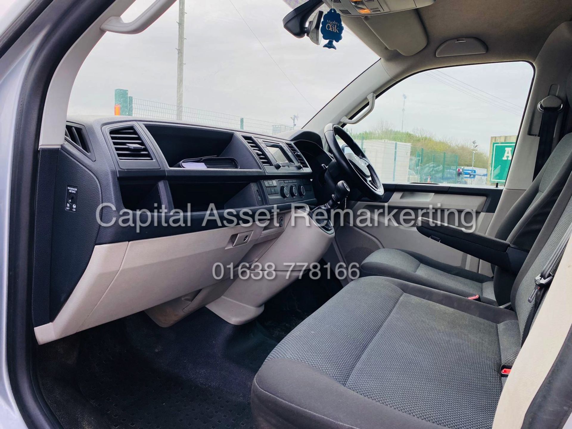 (On Sale) VOLKSWAGEN TRANSPORTER T28 "HIGHLINE" 2.0TDI BMT (2018 MODEL) SILVER - HUGH SPEC-ALLOYS-AC - Image 12 of 20