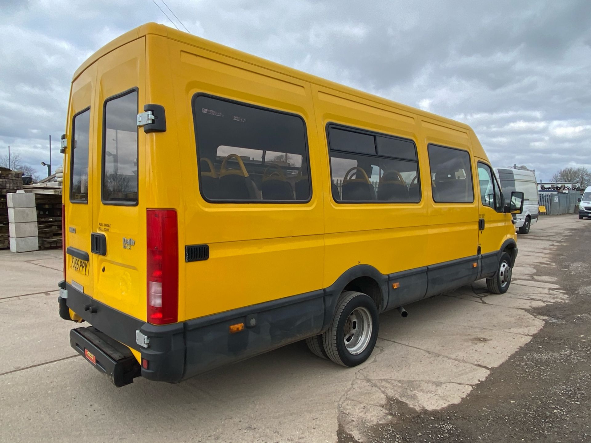 On Sale IVECO DAILY 50C14 *LWB - 17 SEATER BUS / COACH* (55 REG) '3.0 DIESEL - 140 BHP - 6 SPEED' - Image 7 of 13
