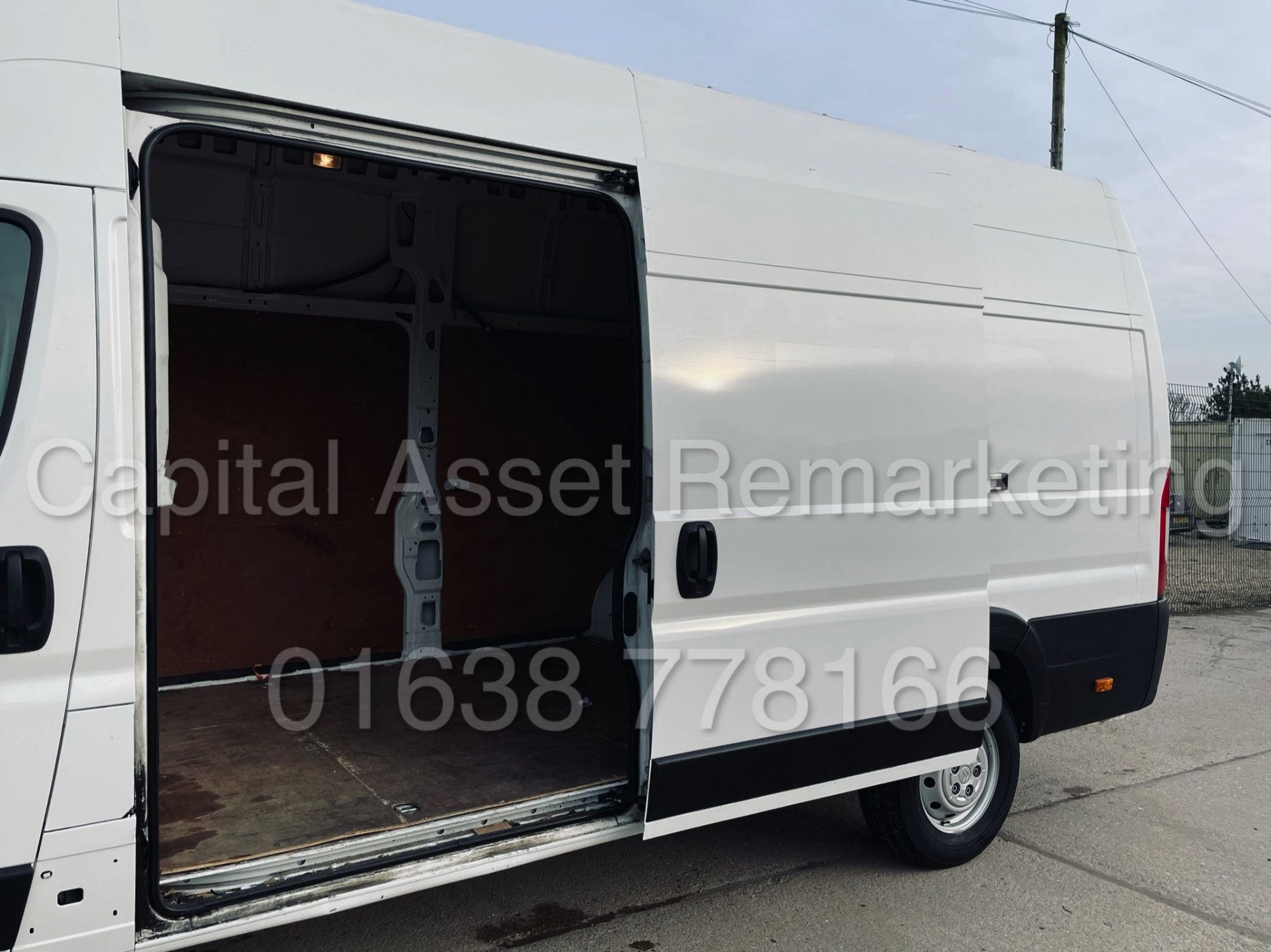 CITROEN RELAY *ENTERPRISE* XLWB HI-ROOF *JUMBO* (2019 - EURO 6) '2.0 BLUE HDI - 130 BHP - 6 SPEED' - Image 24 of 41