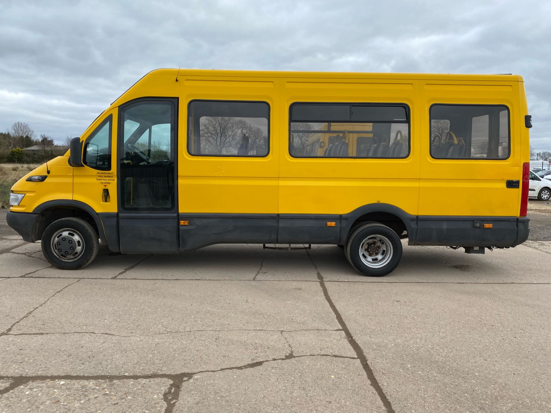 On Sale IVECO DAILY 50C14 *LWB - 17 SEATER BUS / COACH* (55 REG) '3.0 DIESEL - 140 BHP - 6 SPEED' - Image 4 of 13