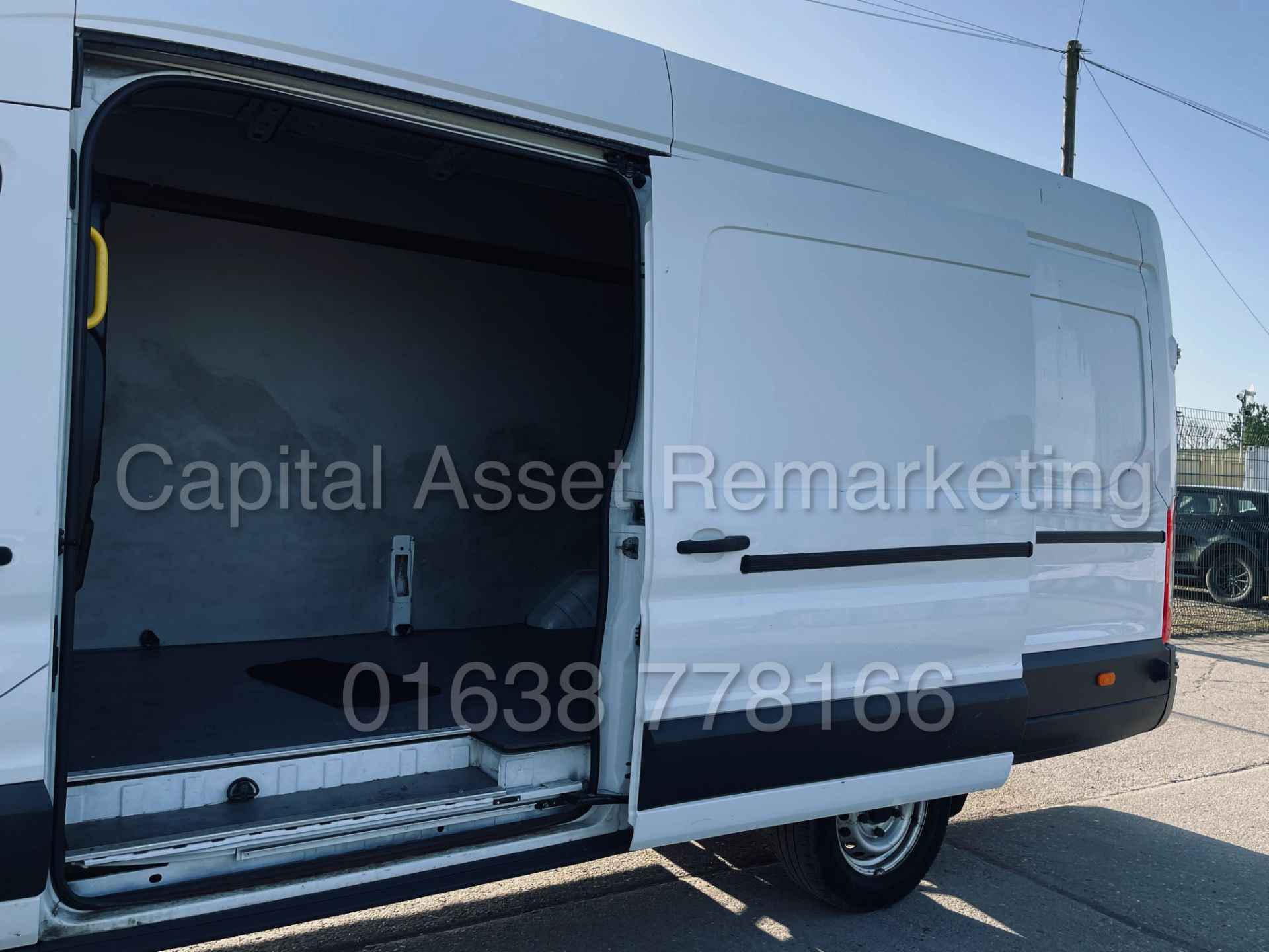 (On Sale) FORD TRANSIT 125 T350L RWD *L4 JUMBO - XLWB HI-ROOF* (2014) '2.2 TDCI - 125 BHP - 6 SPEED - Image 23 of 39