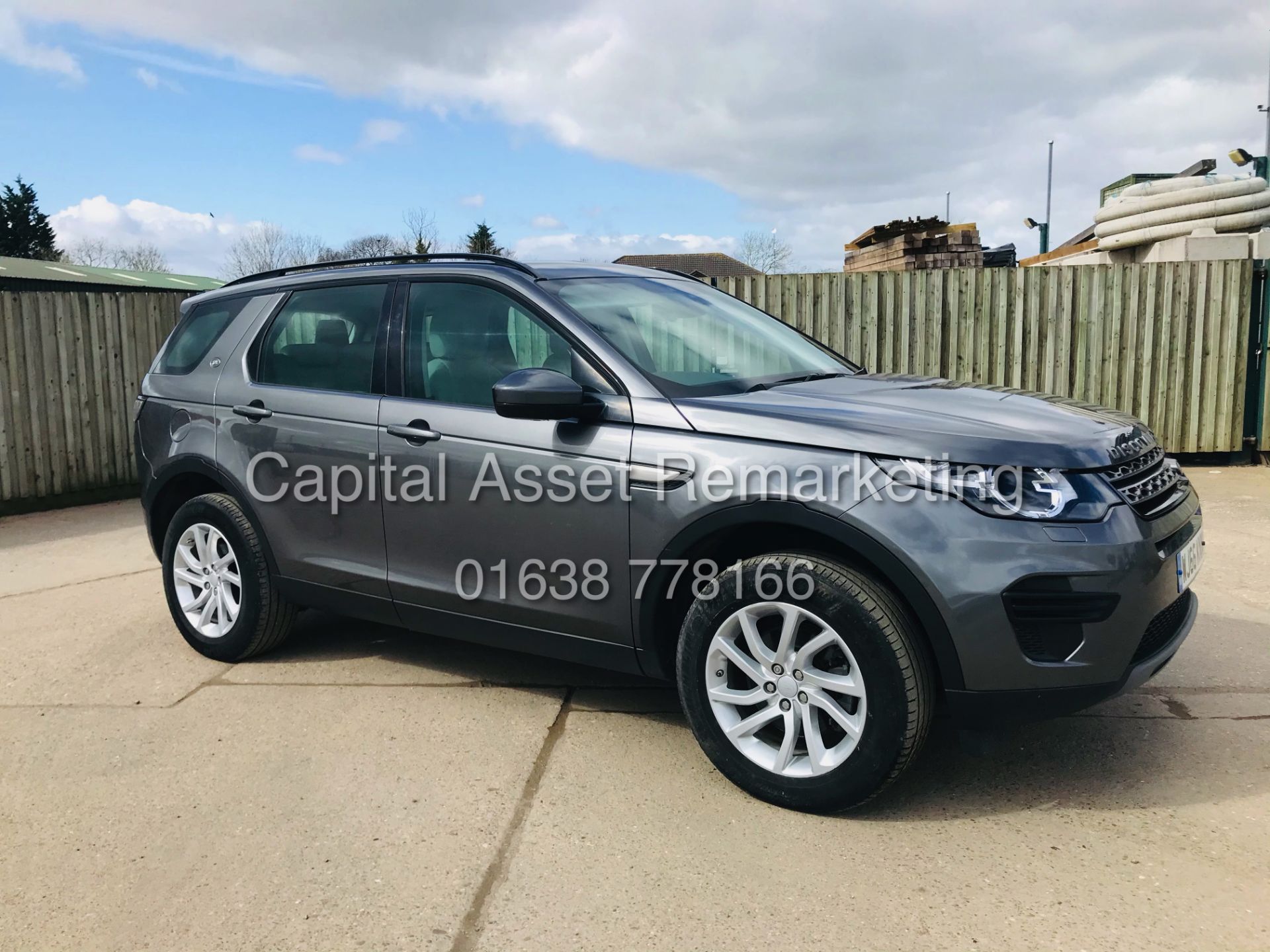 On Sale LANDROVER DISCOVERY "SPORT" 2.0TD4 "SE" (2017 MODEL) LEATHER - SAT NAV -1 KEEPER GREAT SPEC - Image 5 of 22