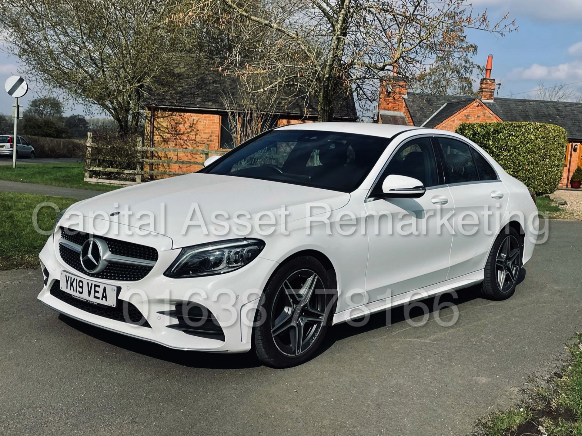 MERCEDES-BENZ C220D *AMG- PREMIUM* SALOON (2019 - NEW MODEL) '9-G TRONIC - NAV' *TOP SPEC* (1 OWNER) - Image 5 of 49