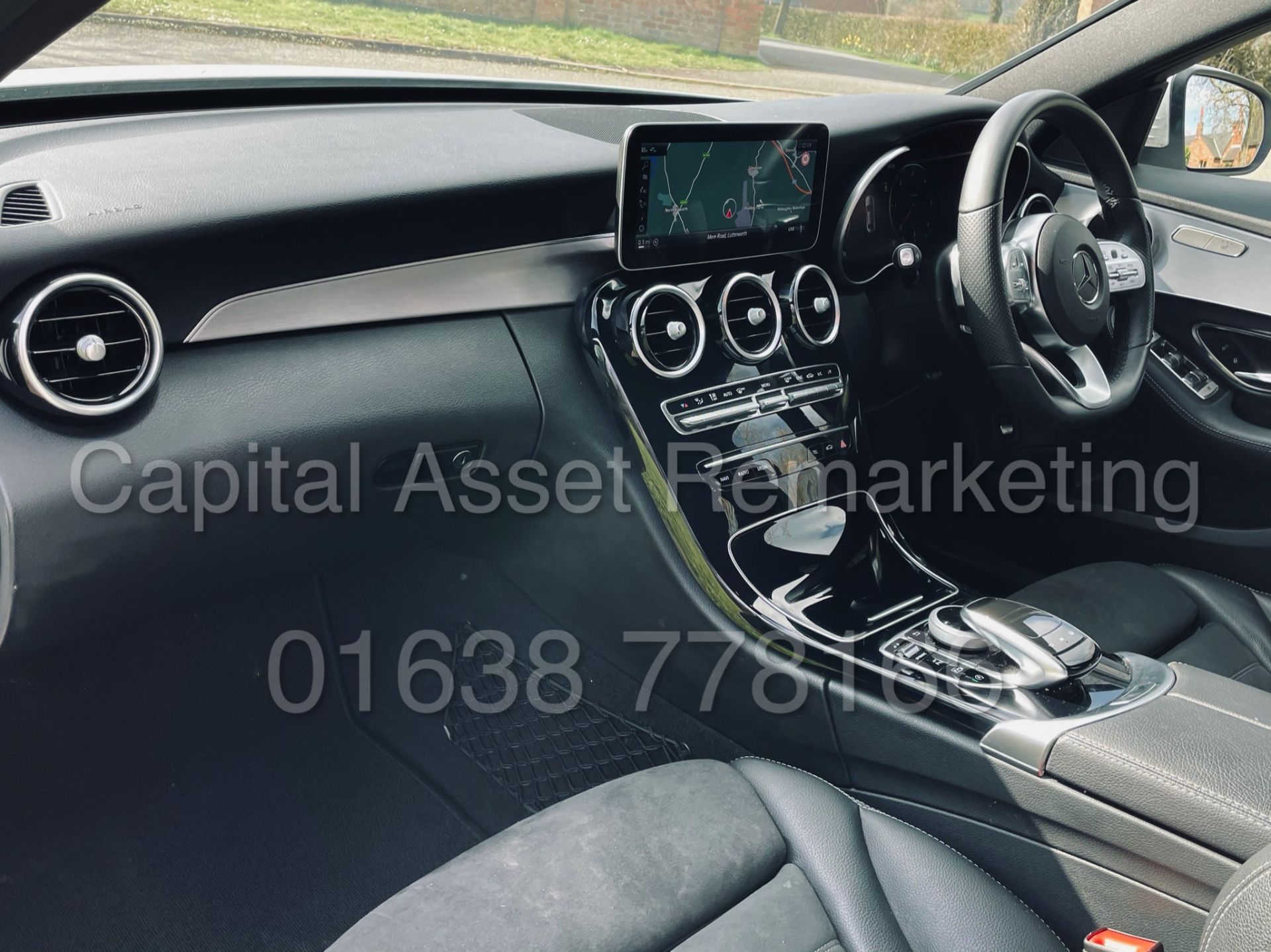 MERCEDES-BENZ C220D *AMG- PREMIUM* SALOON (2019 - NEW MODEL) '9-G TRONIC - NAV' *TOP SPEC* (1 OWNER) - Image 22 of 49