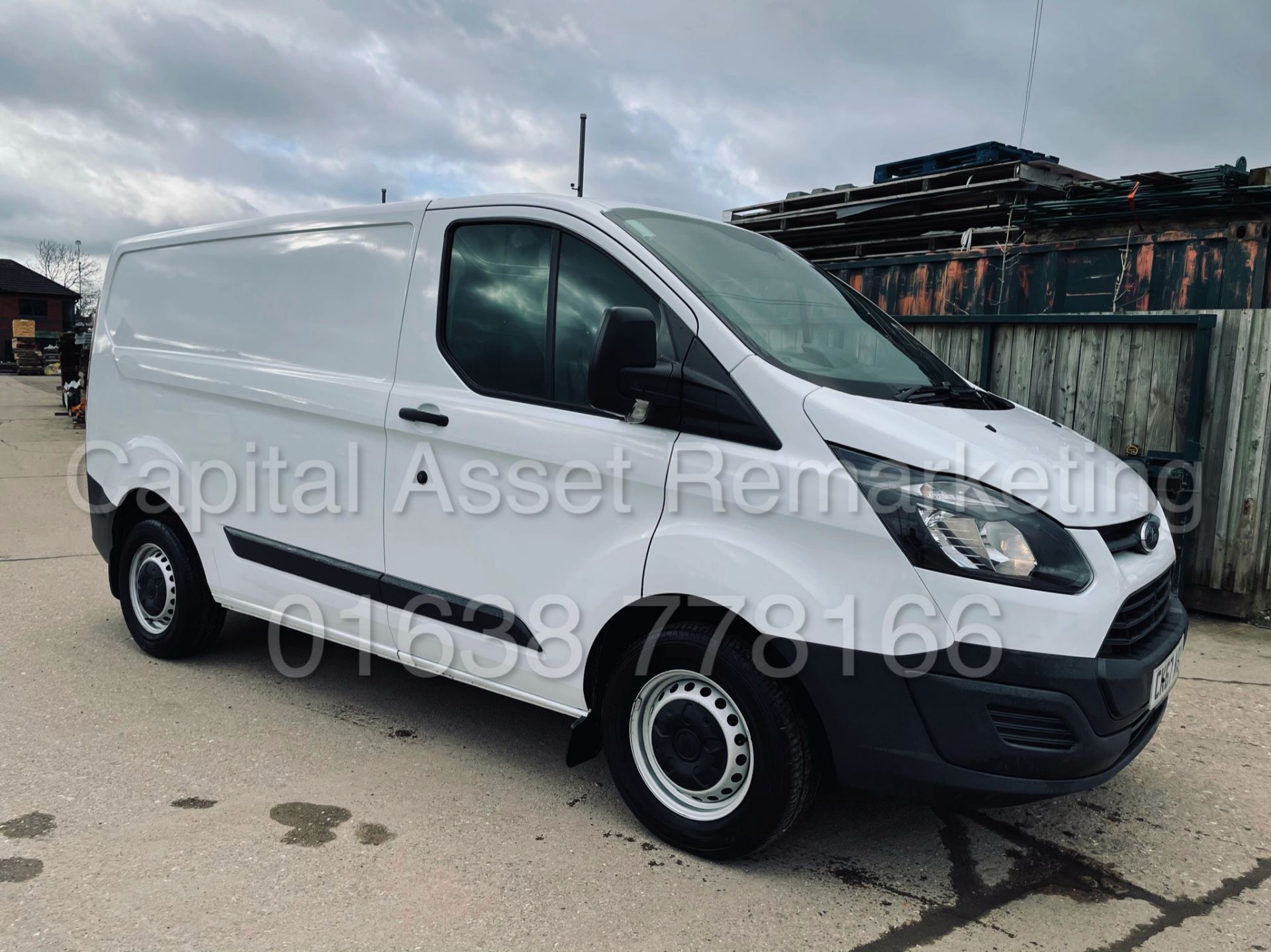 (On Sale) FORD TRANSIT CUSTOM 270 *SWB - PANEL VAN* (67 REG - EURO 6) '2.0 TDCI - 6 SPEED' (1 OWNER) - Image 2 of 38