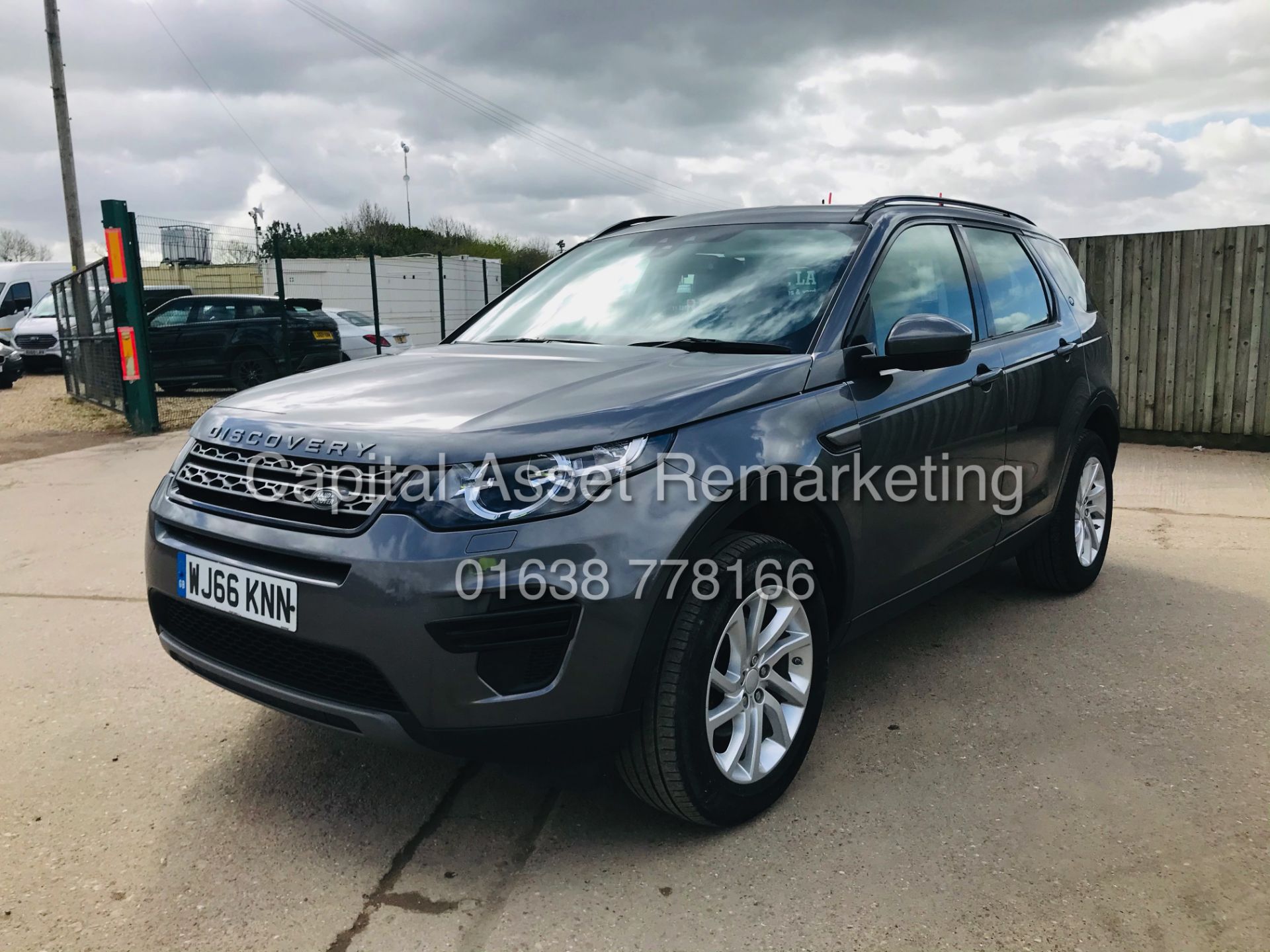 On Sale LANDROVER DISCOVERY "SPORT" 2.0TD4 "SE" (2017 MODEL) LEATHER - SAT NAV -1 KEEPER GREAT SPEC - Image 2 of 22