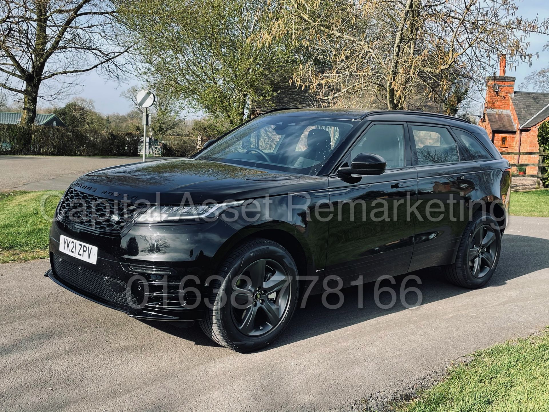 (On Sale) RANGE ROVER VELAR *R-DYNAMIC* SUV (2021) *8 SPEED AUTO - LEATHER* (DELIVERY MILES) - Image 6 of 50