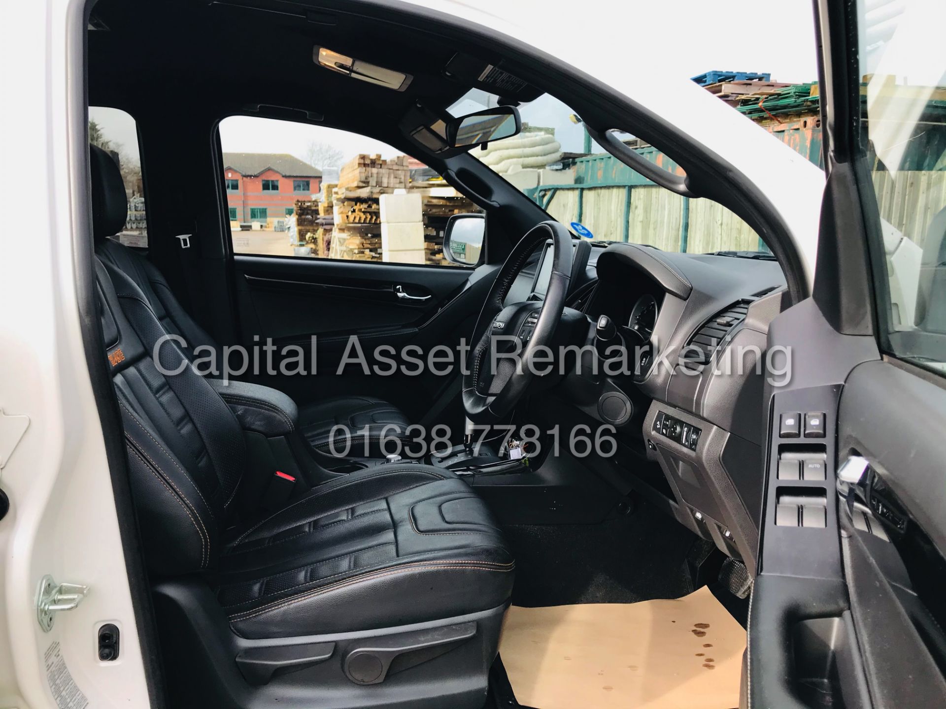 (On Sale) ISUZU D-MAX "BLADE" AUTO - 1 OWNER (2019 - EURO 6) LEATHER - SAT NAV *TOP SPEC* - Image 14 of 34